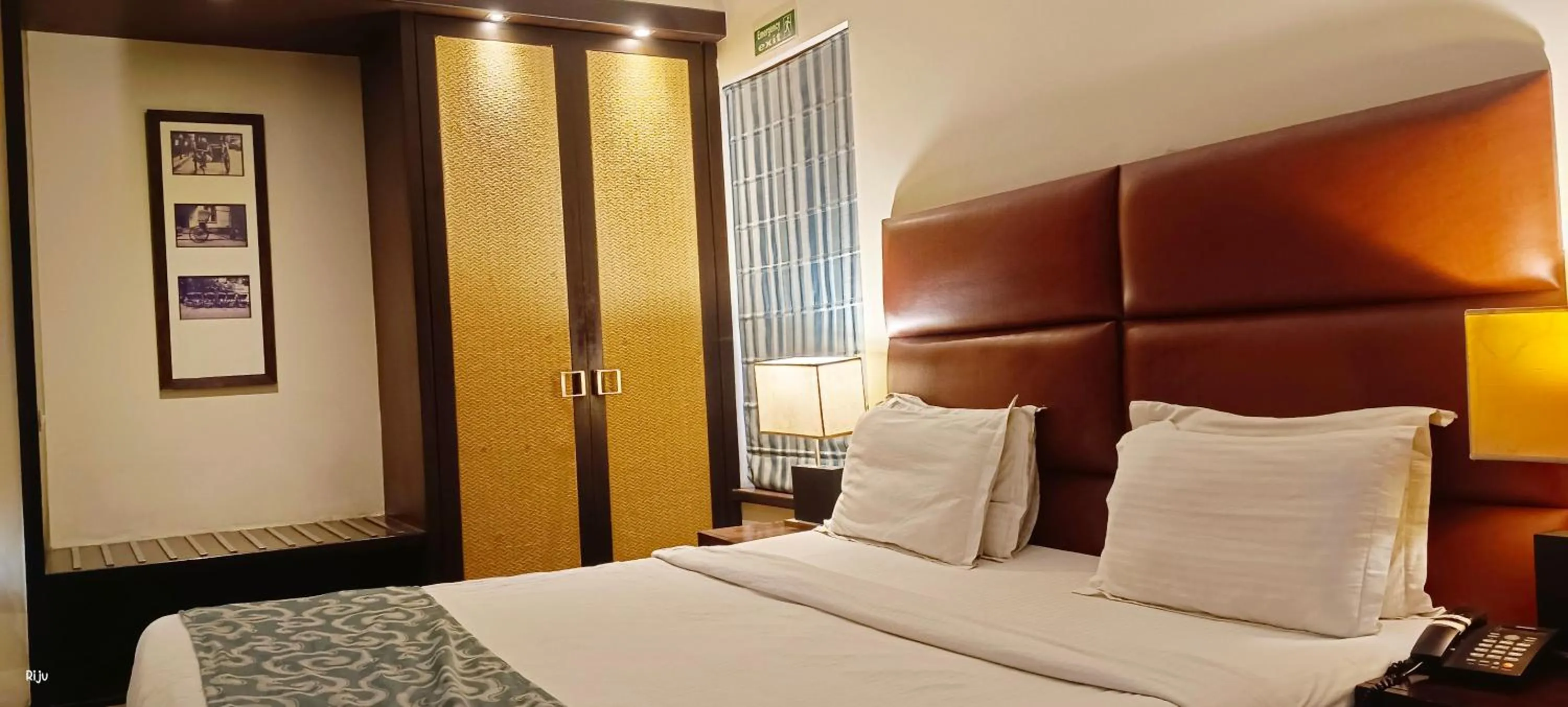 Bed in Hotel Metropole