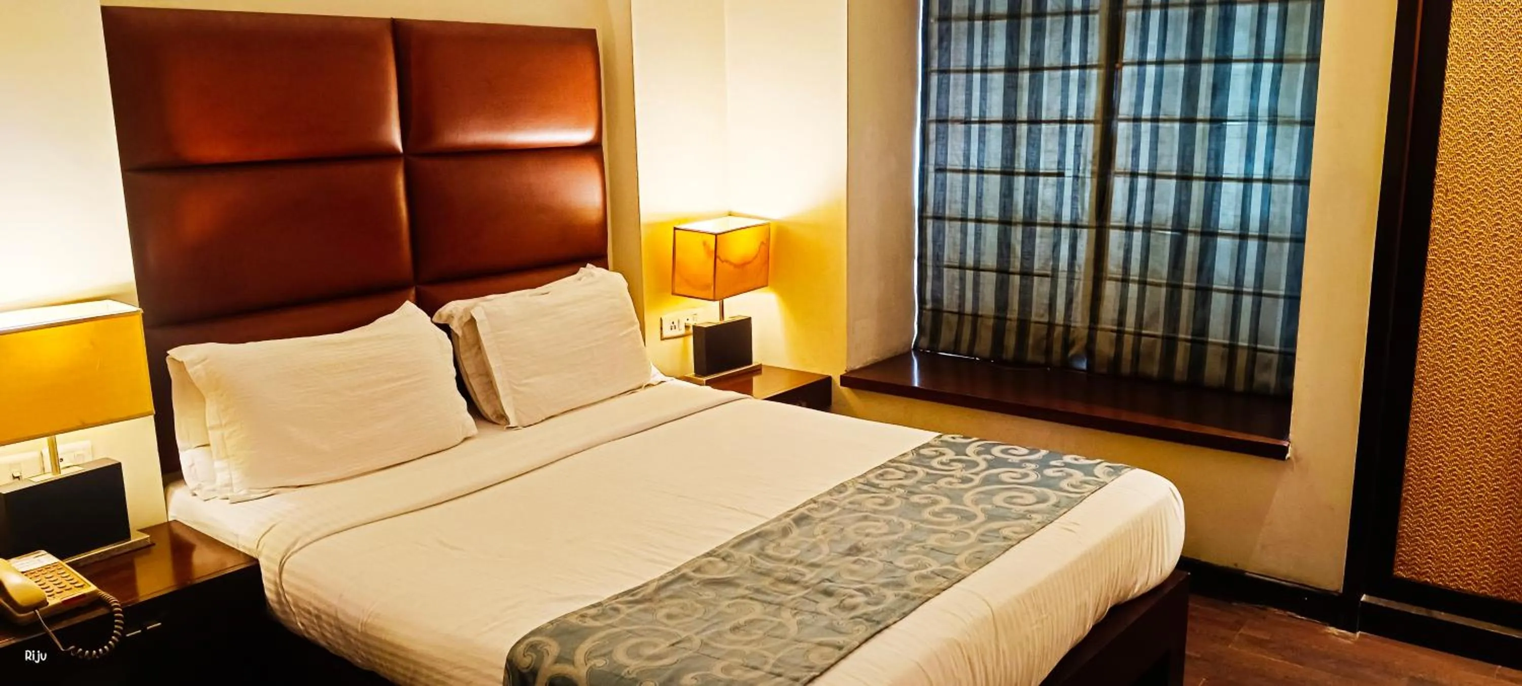 Bed in Hotel Metropole