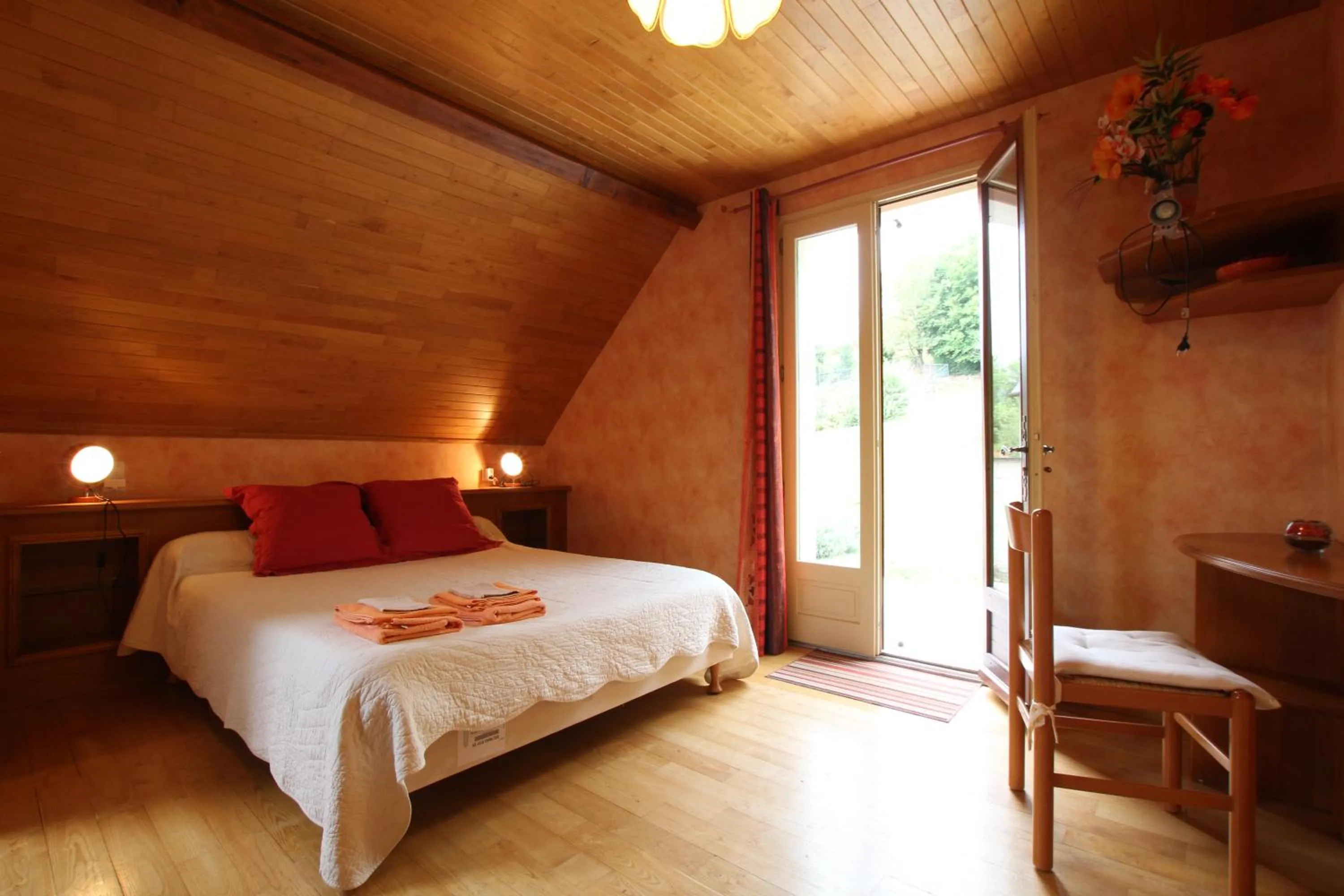 Bedroom, Bed in L'espiatet