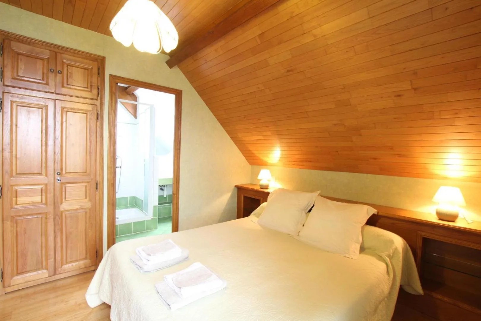 Bedroom, Bed in L'espiatet