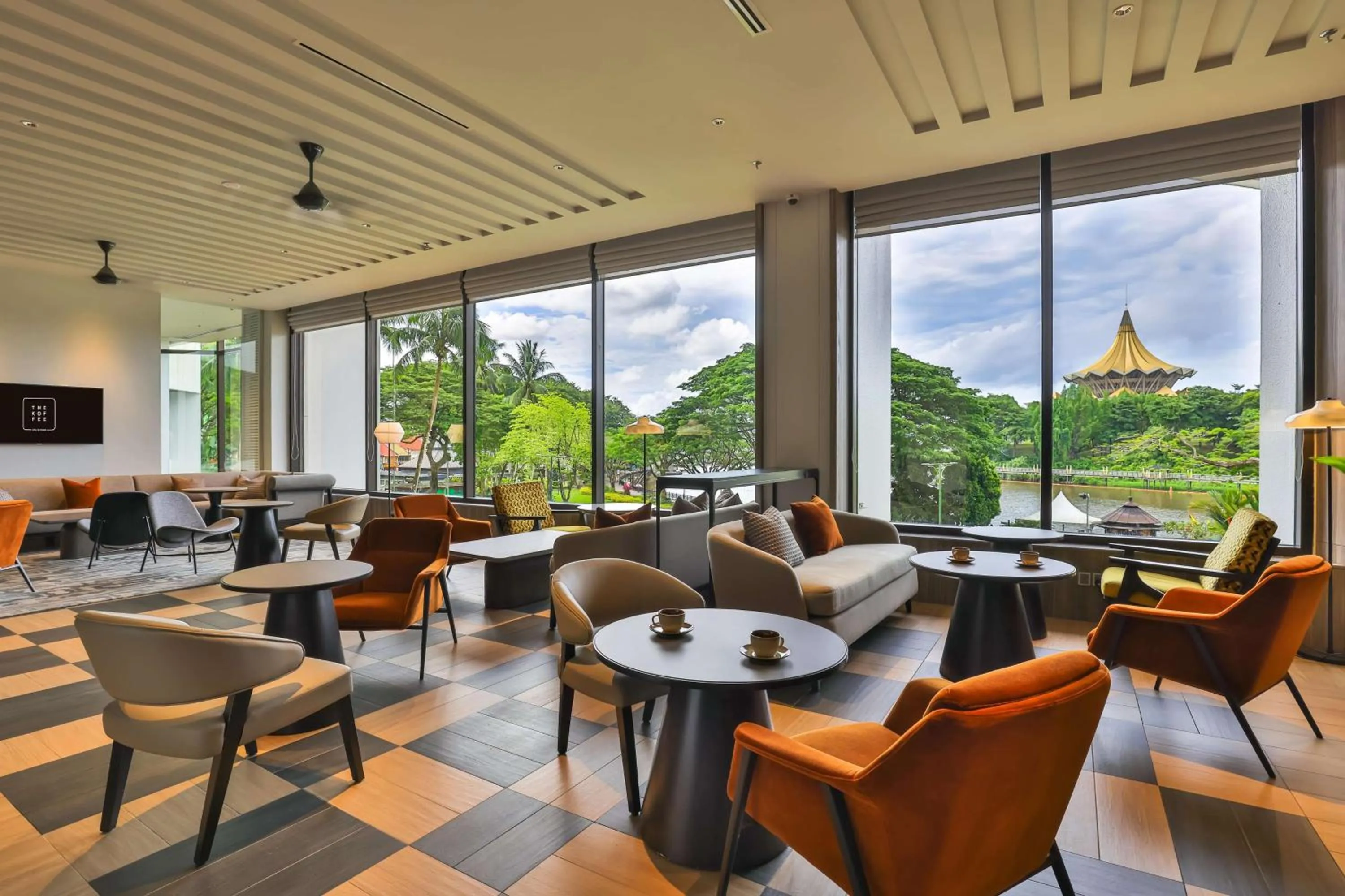Restaurant/places to eat in Hilton Kuching Hotel