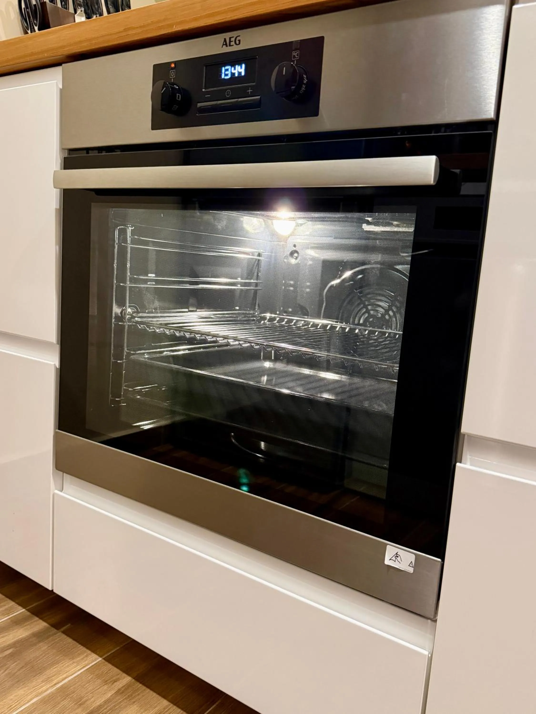 oven in Villa Amalie & Villa Curiel