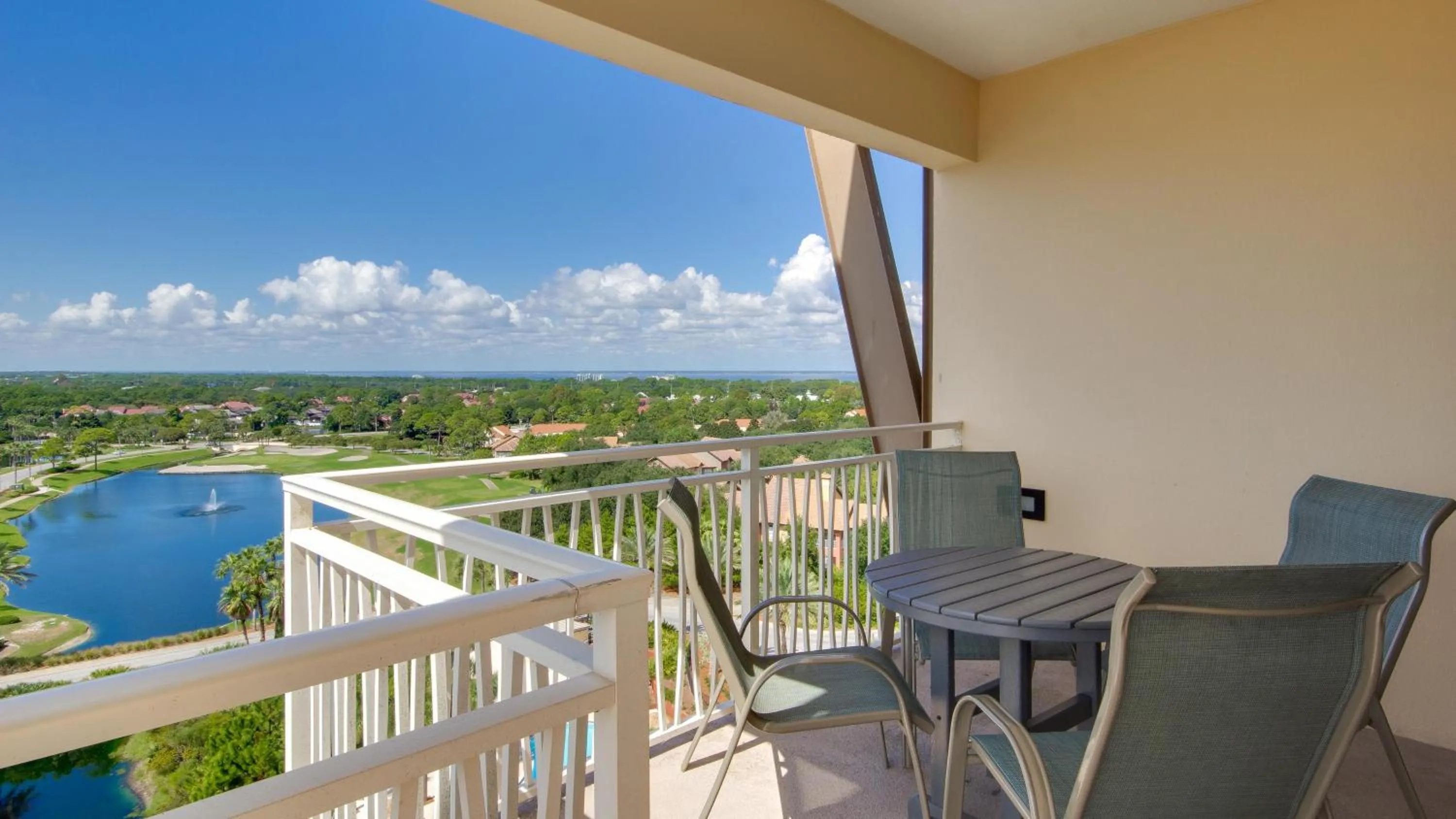 Luau II 69324