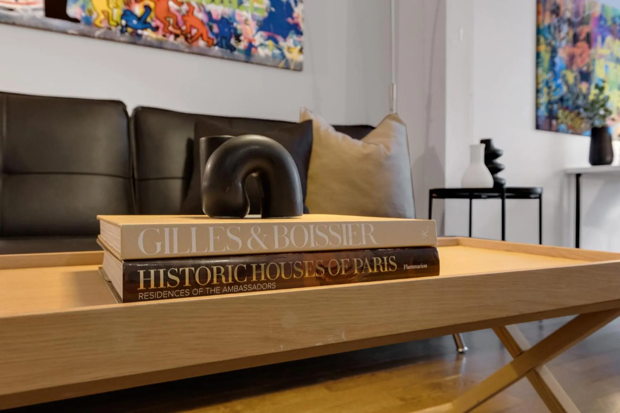 Living room in LiV MTL Avenue