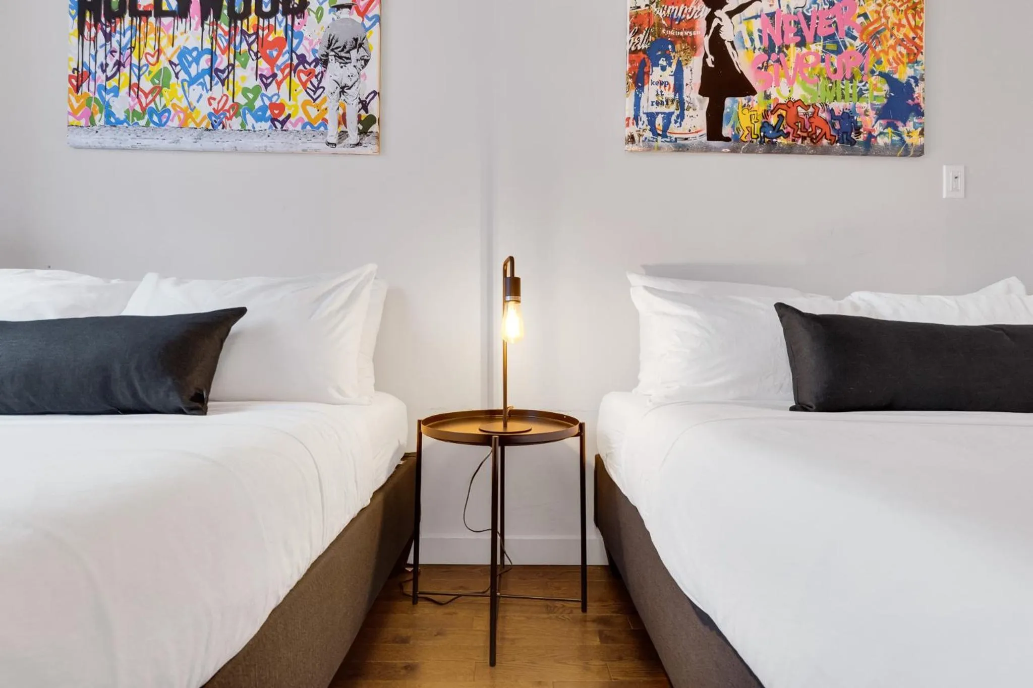 Bed in LiV MTL Avenue