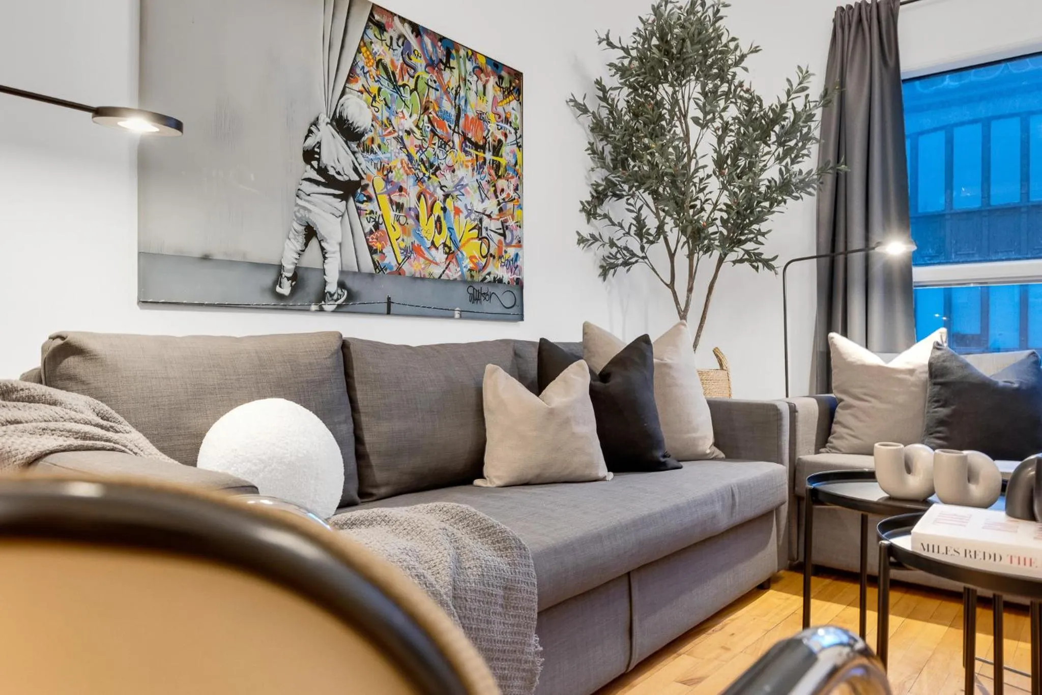 Living room in LiV MTL Avenue