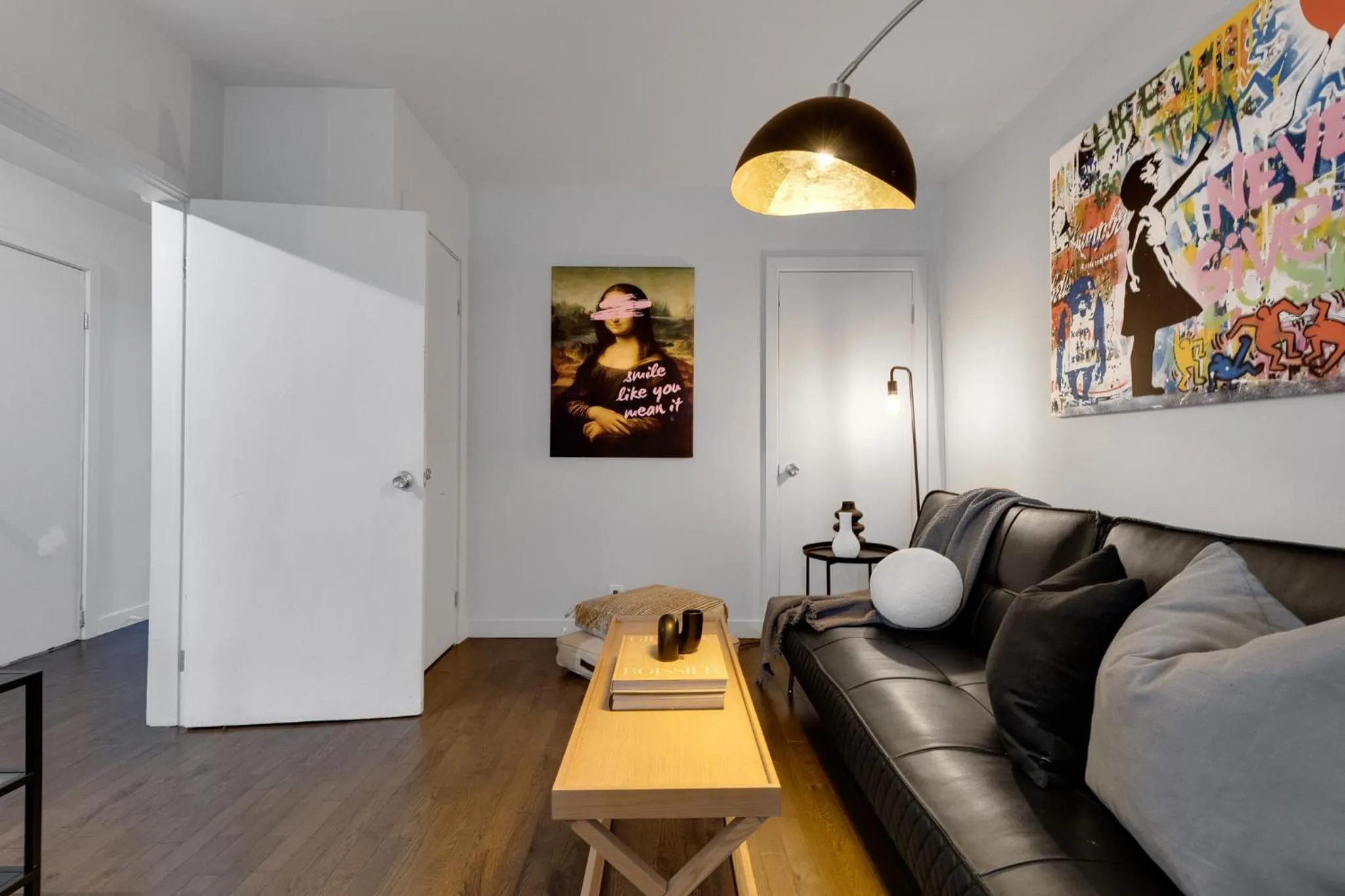 Living room in LiV MTL Avenue