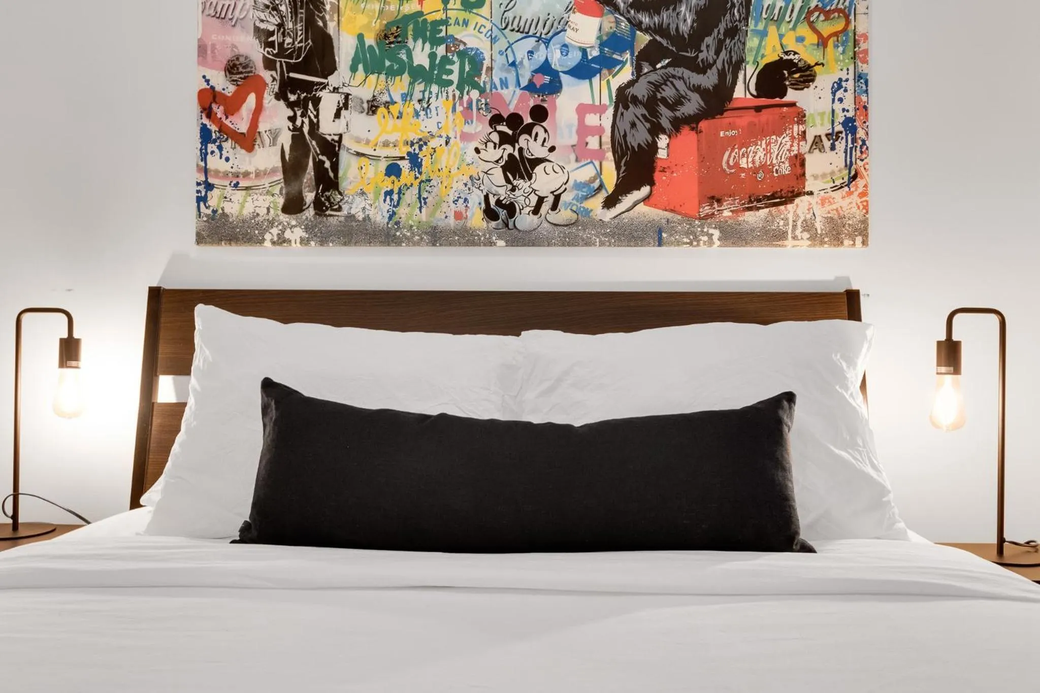 Bed in LiV MTL Avenue