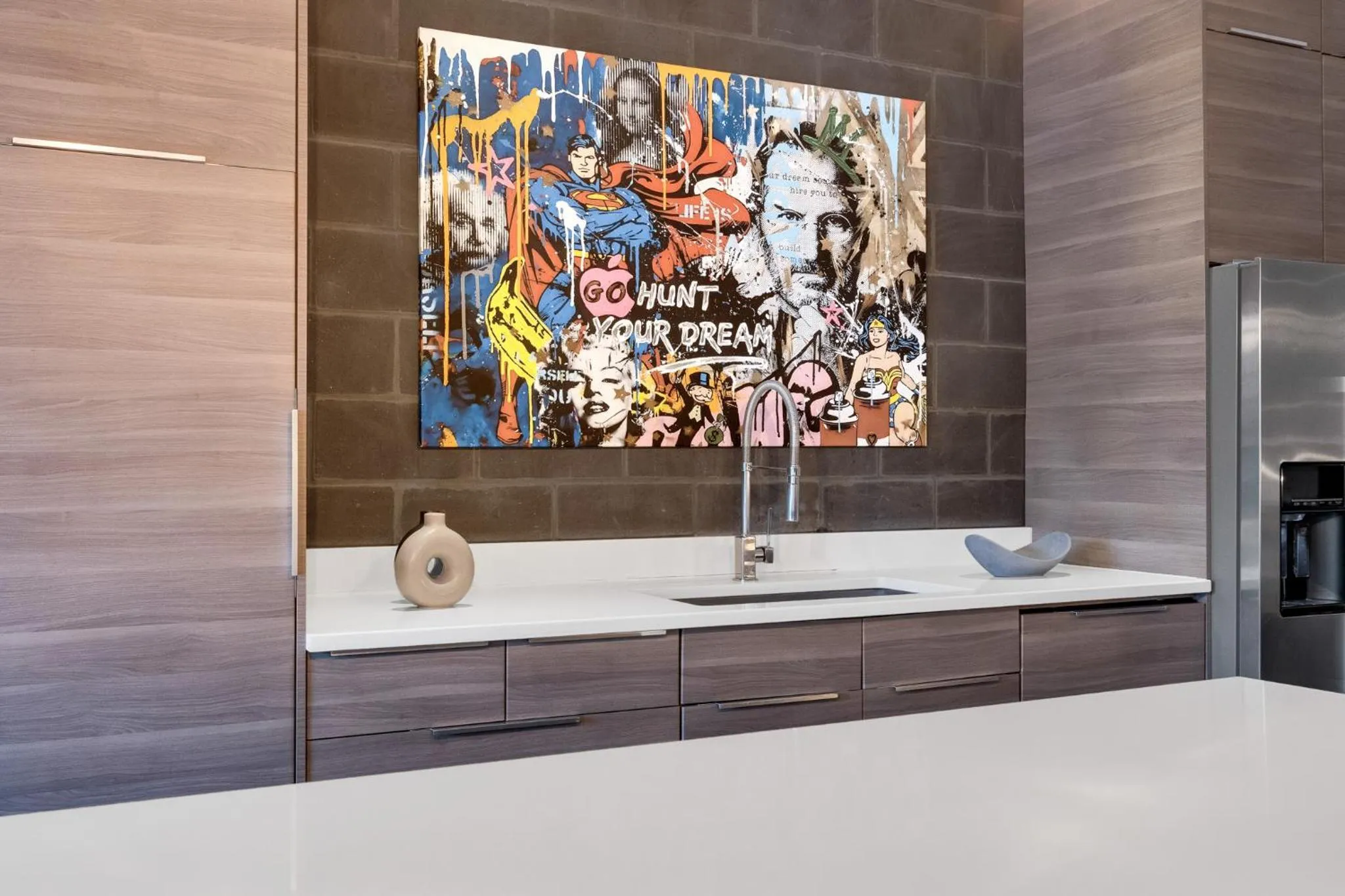 Decorative detail in LiV MTL Plato