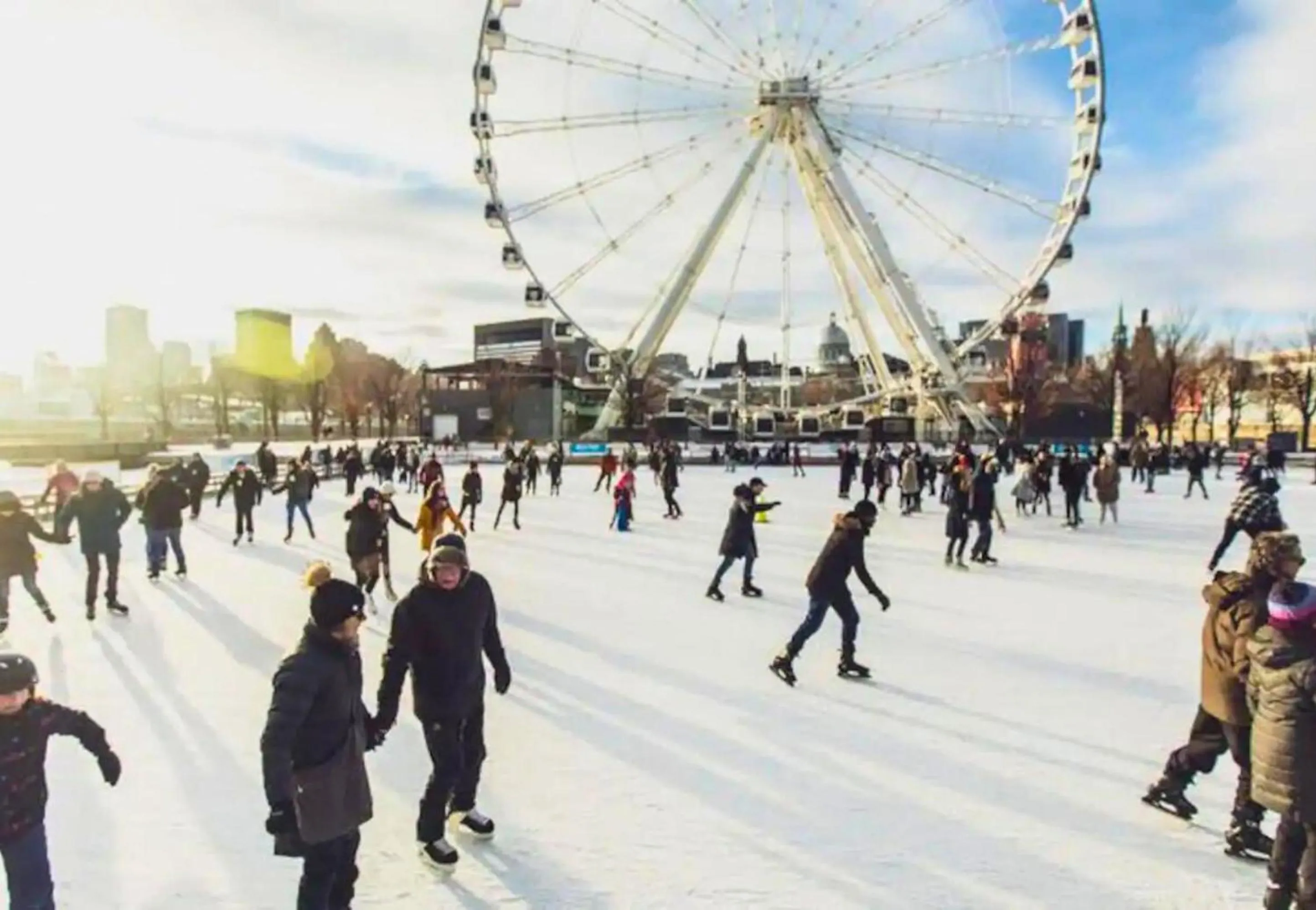 Day in LiV MTL Plaza