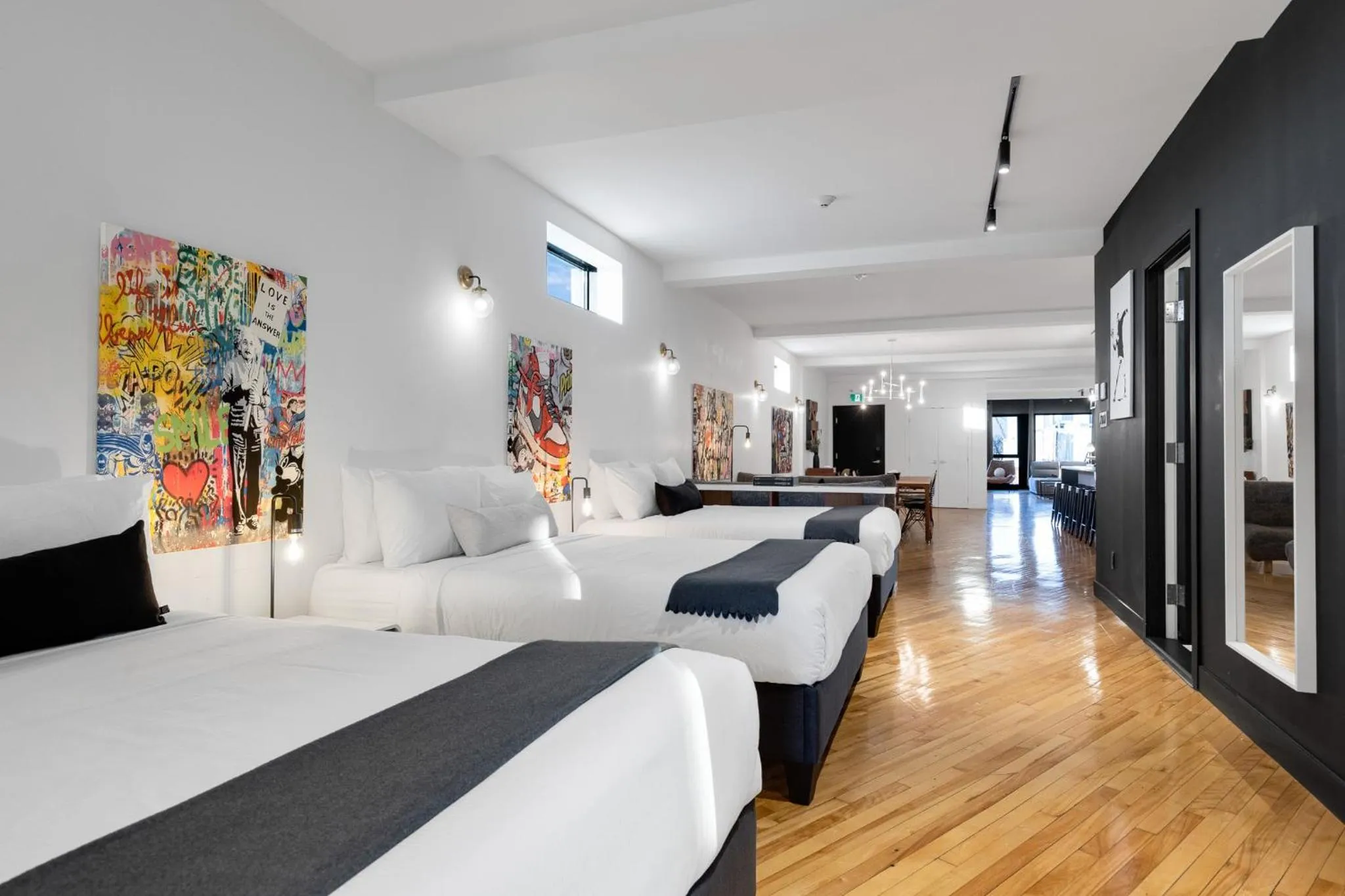 Bed in LiV MTL Plaza