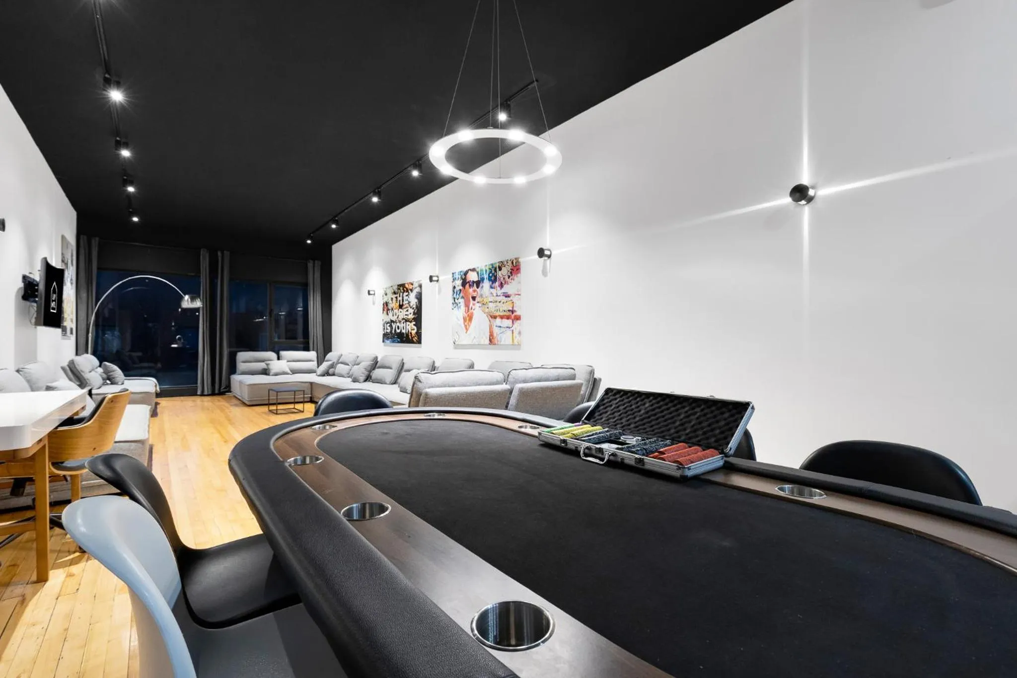 Game Room in LiV MTL Plaza