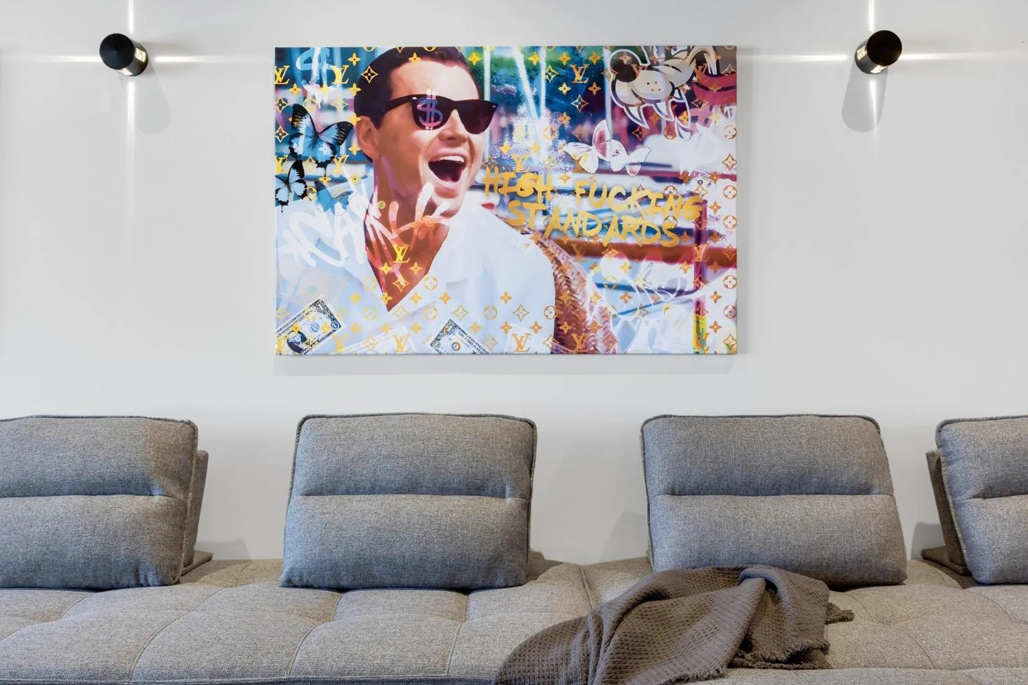 Living room in LiV MTL Plaza