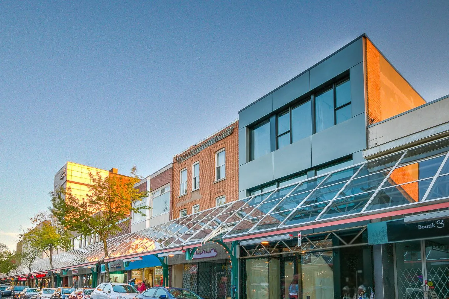 Property building in LiV MTL Plaza