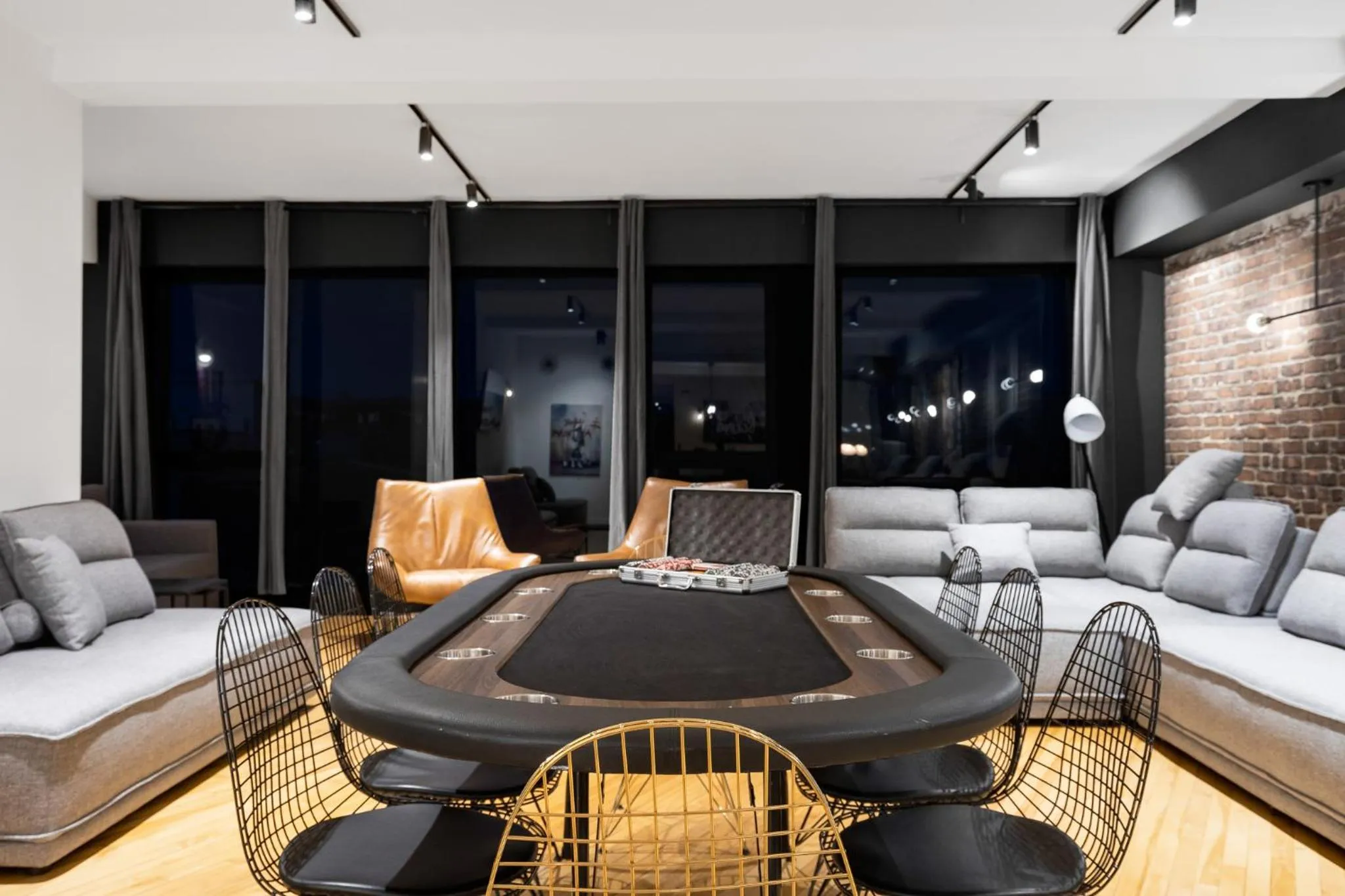 Living room in LiV MTL Plaza