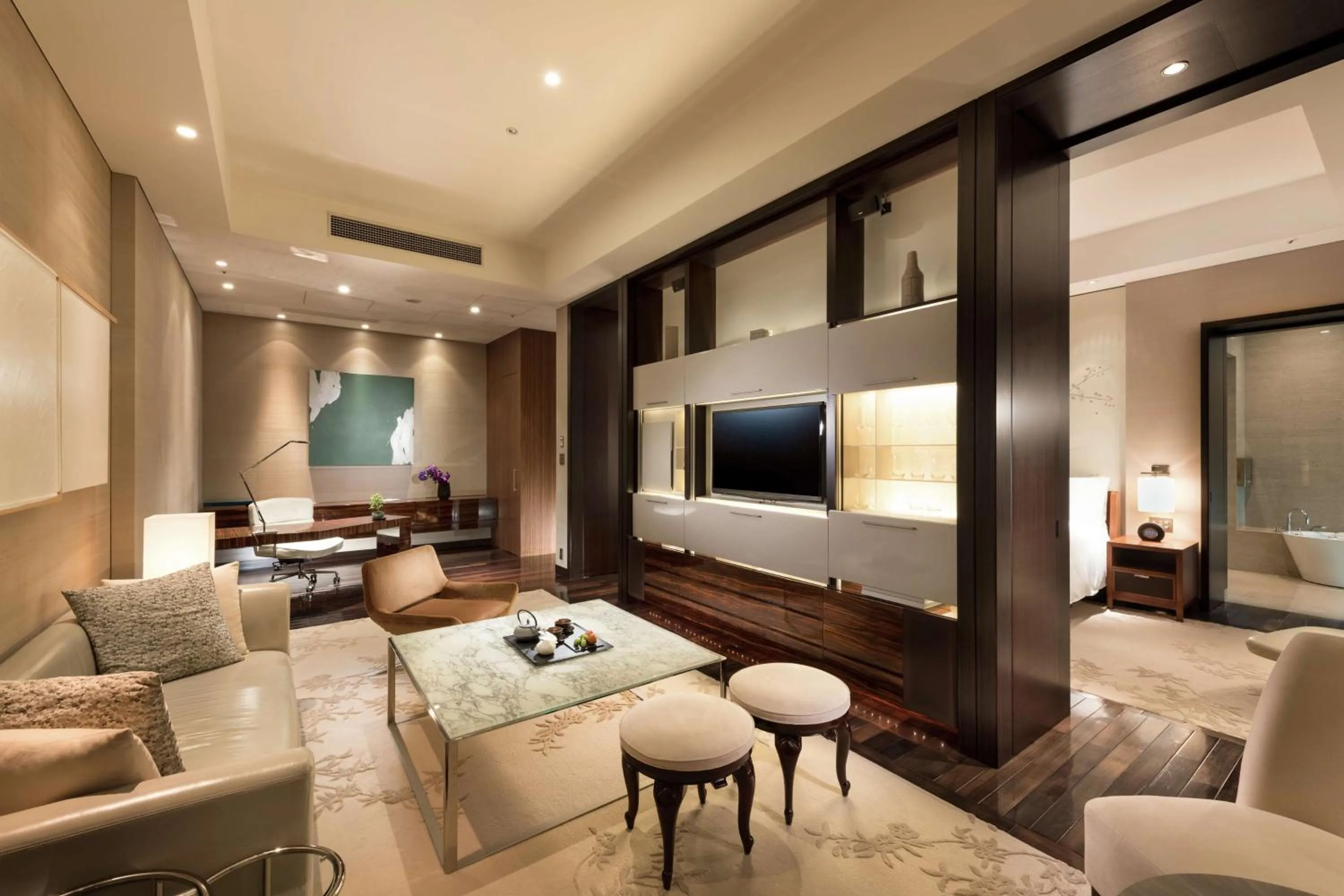 Bedroom in Conrad Tokyo