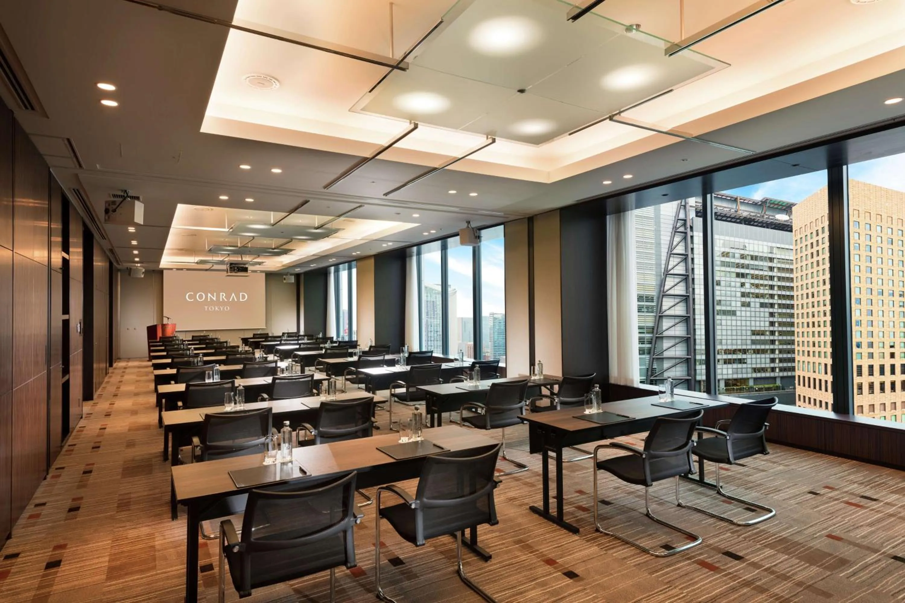 Meeting/conference room in Conrad Tokyo