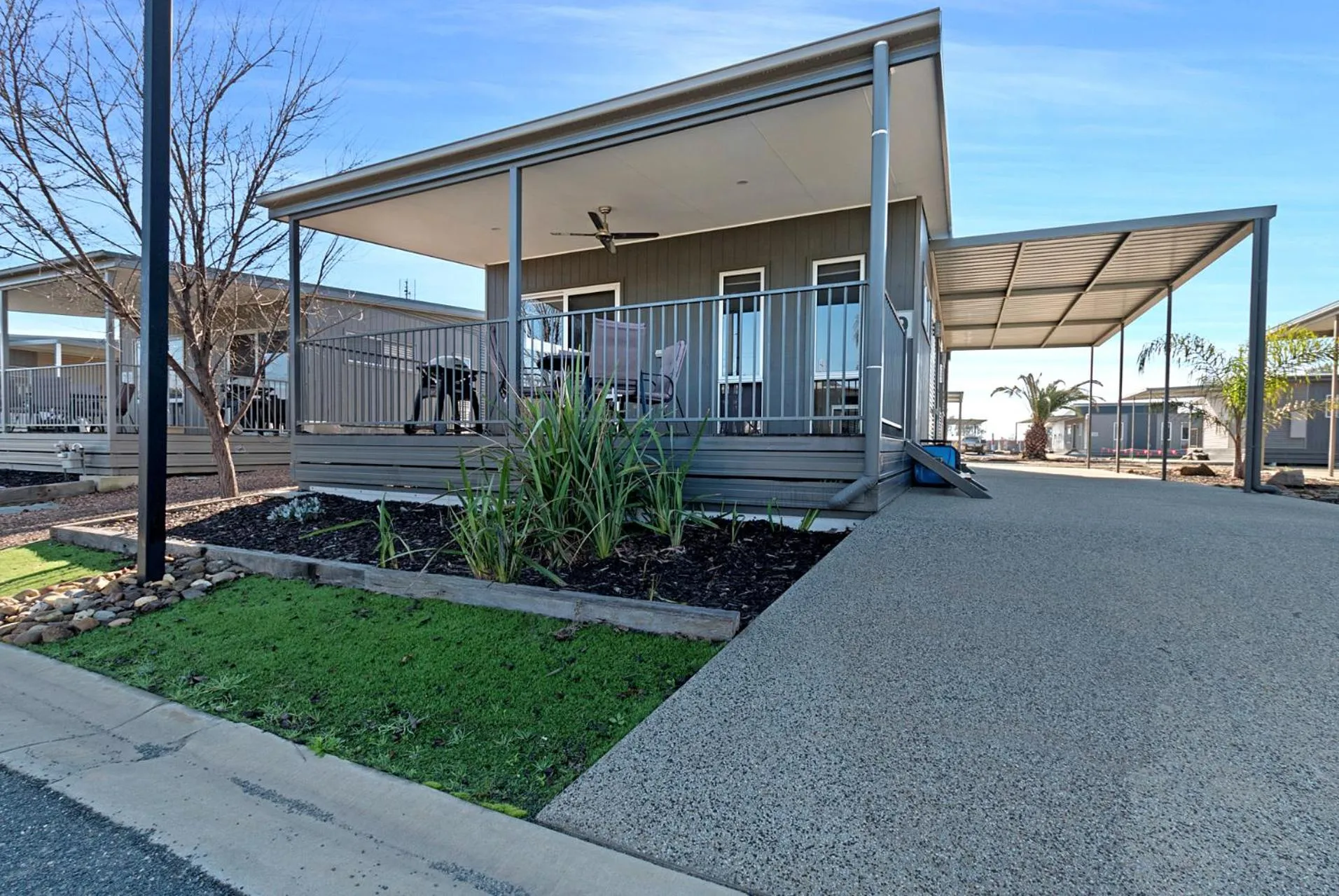 Garden view in Discovery Parks - Moama Waters