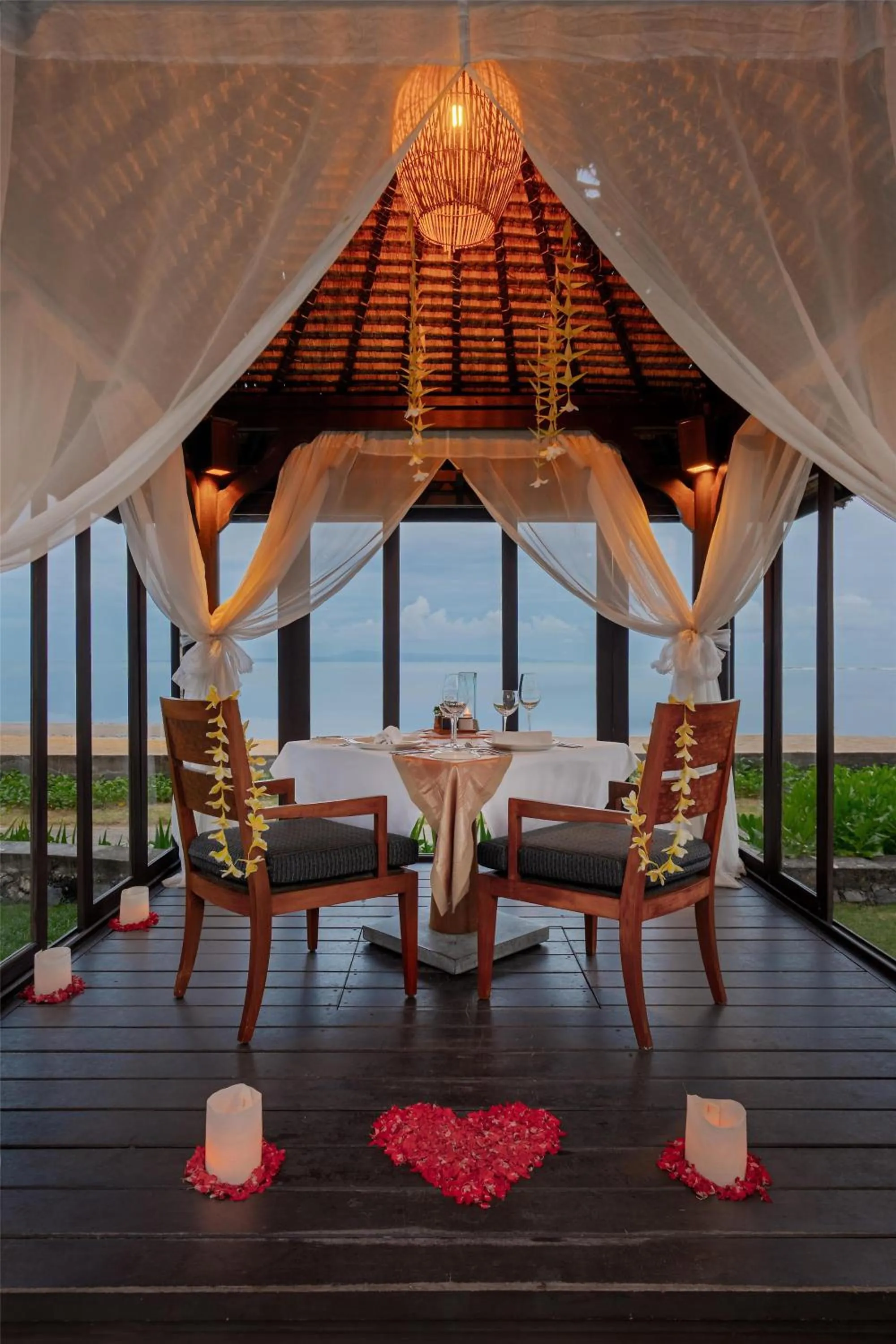 Restaurant/places to eat in Conrad Bali