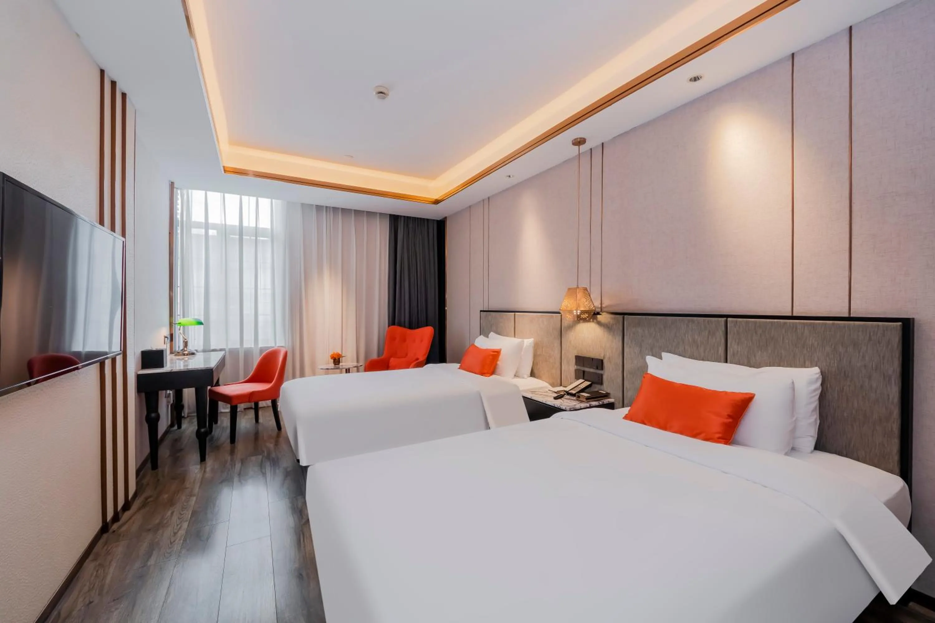 Photo of the whole room, Bed in Yitel Premium (Shanghai Nanjing Road Pedestrian Street)