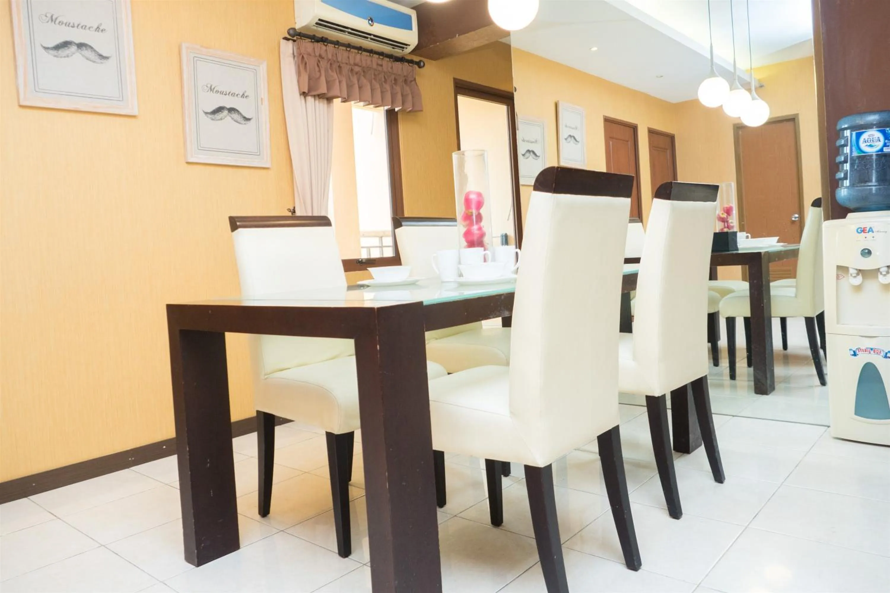 Antique 3BR at Grand Setiabudi Apartment By Travelio