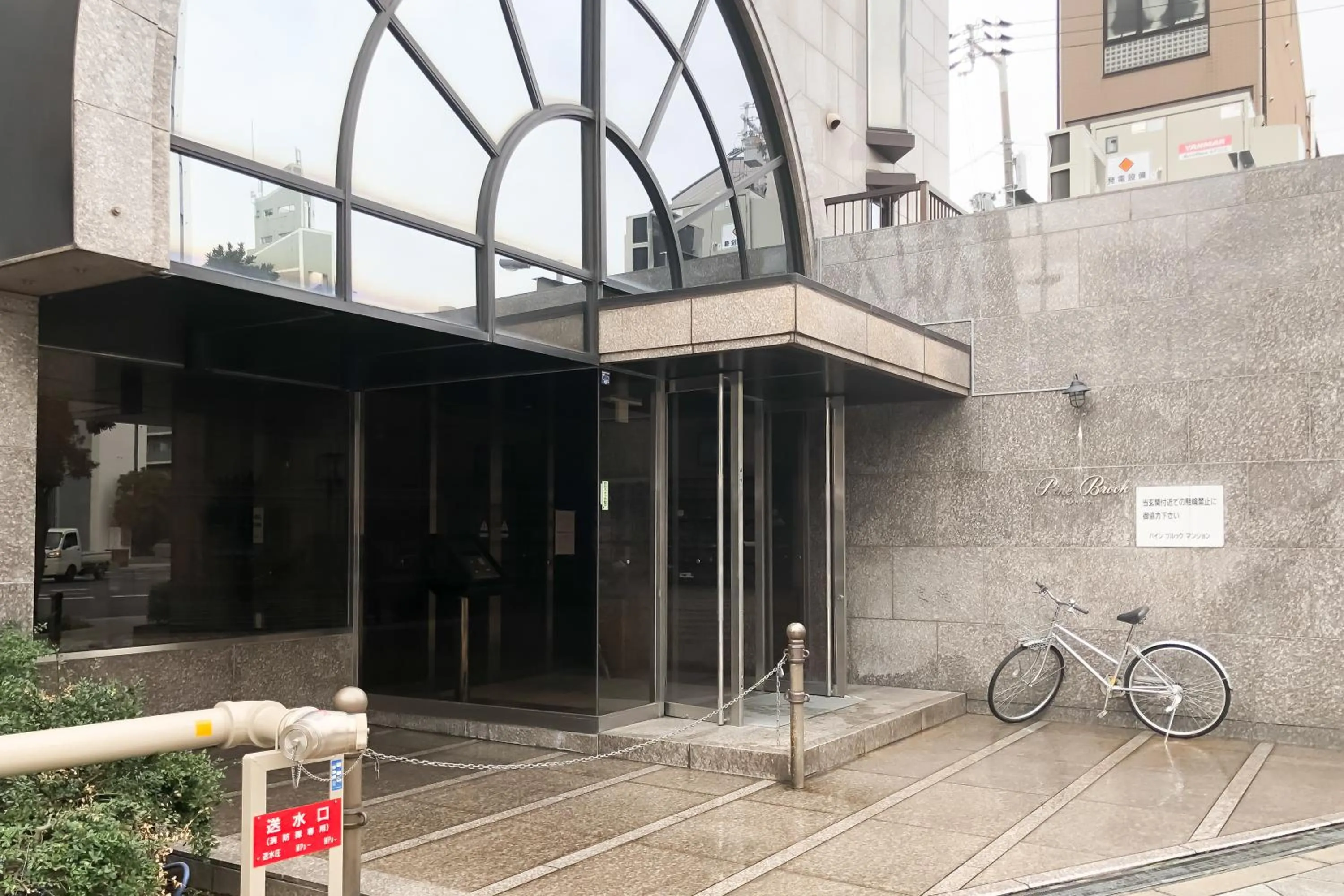 Facade/entrance in Crest Daikoku Owner's room -vacation rental-