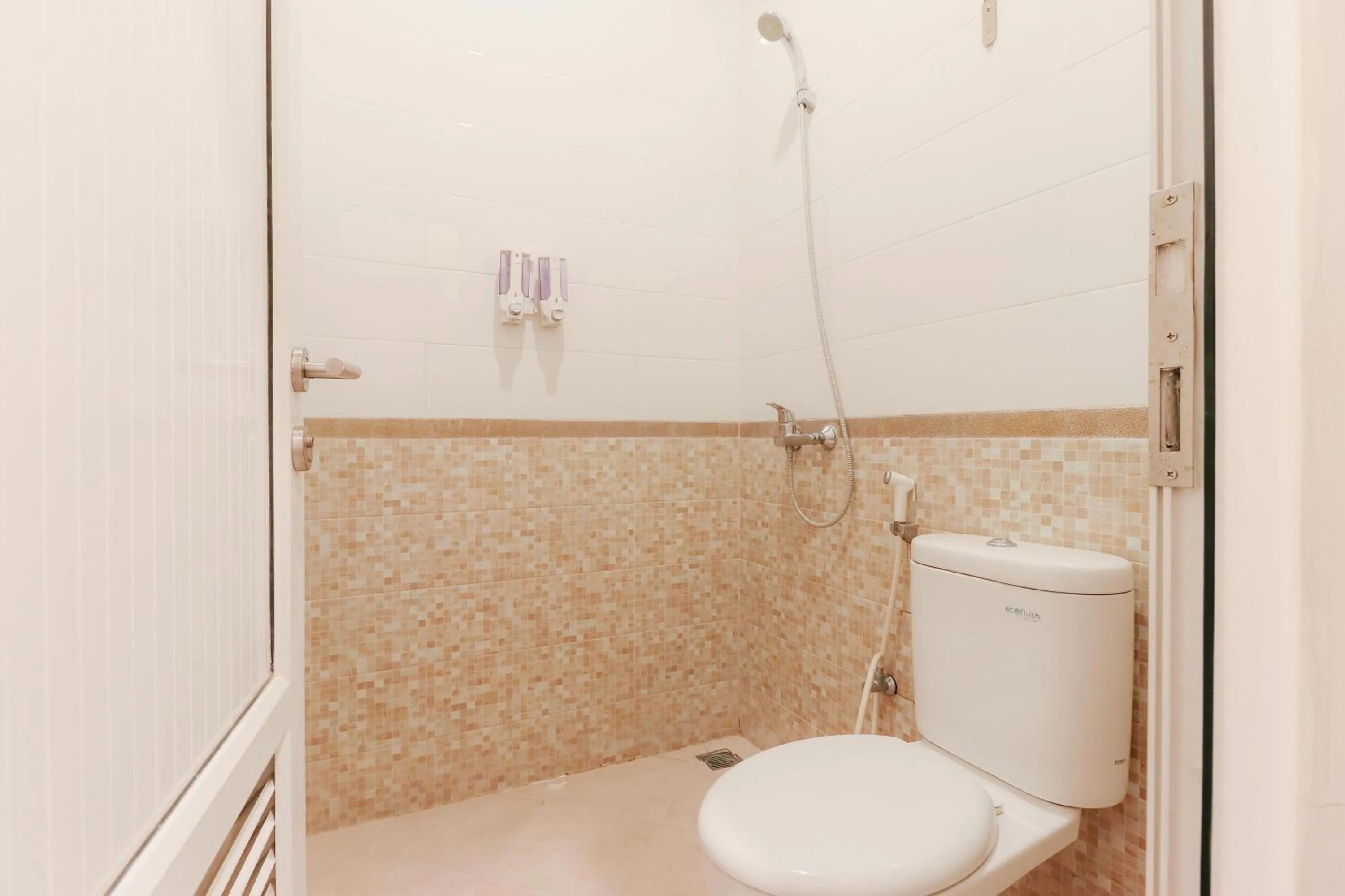 Bathroom in HOME Guesthouse