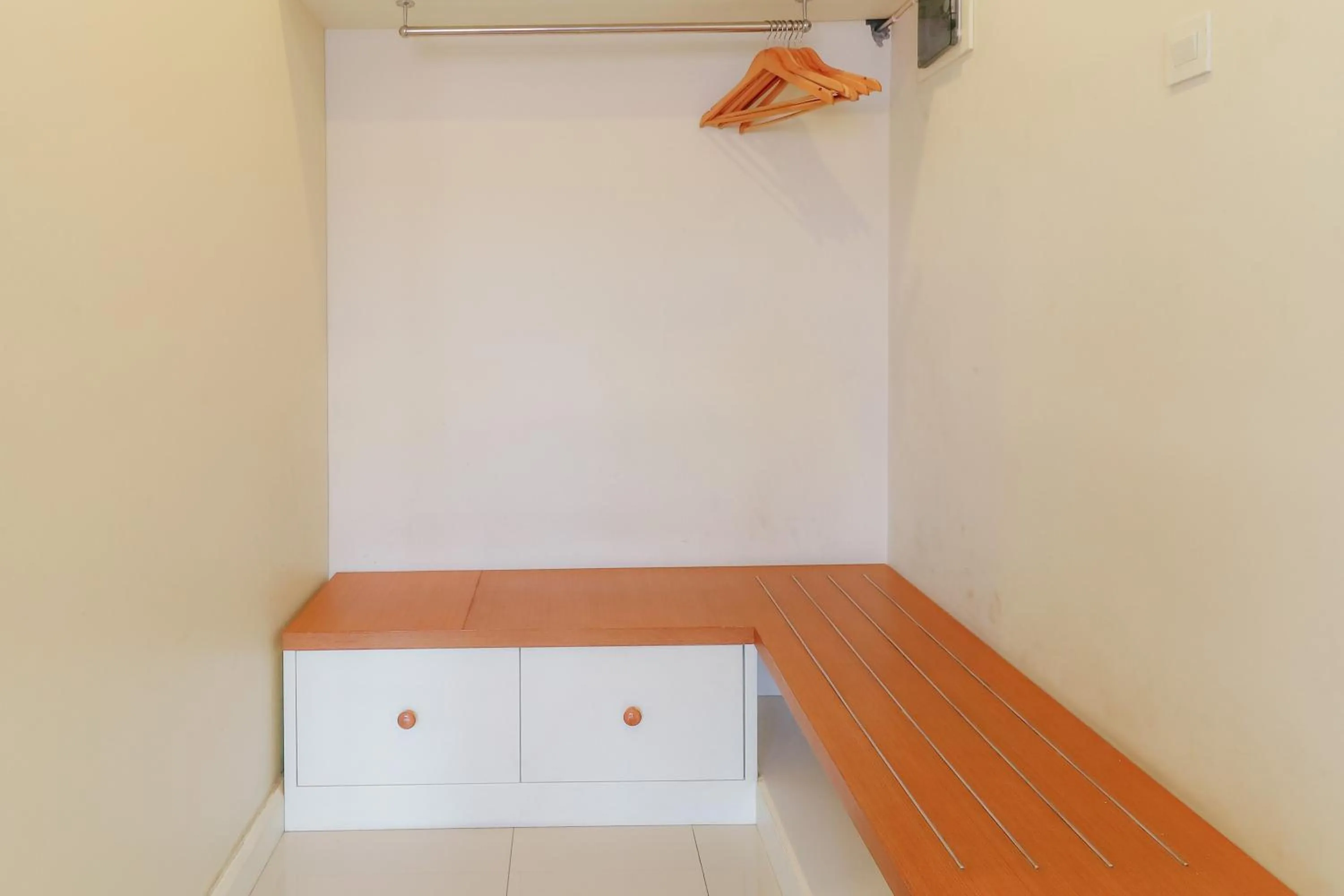 wardrobe in HOME Guesthouse