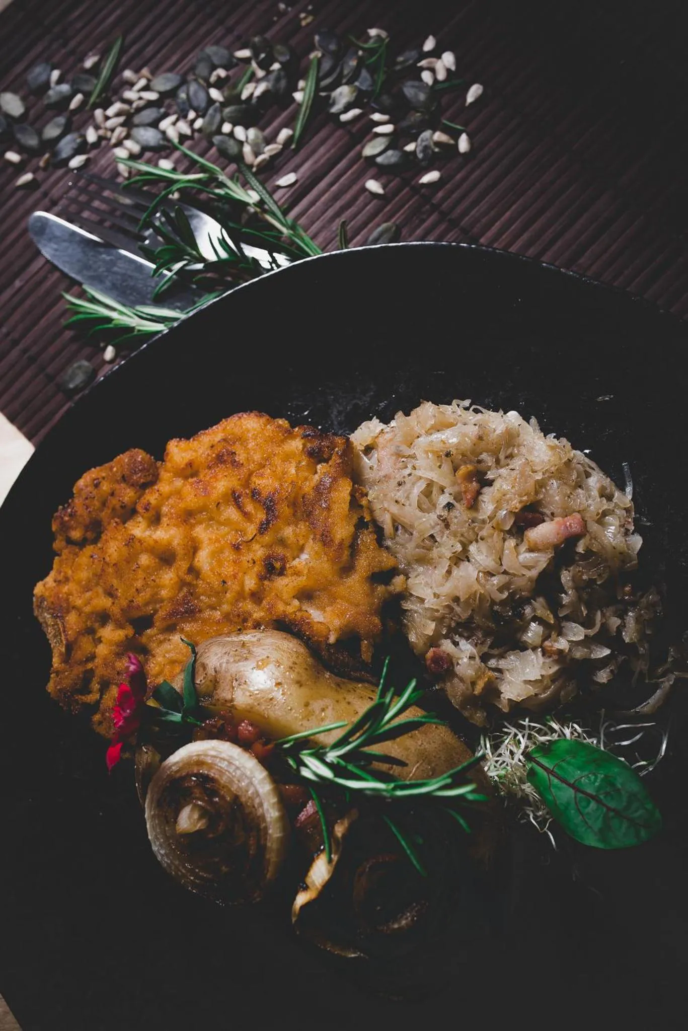 Restaurant/places to eat in Hotel Korel