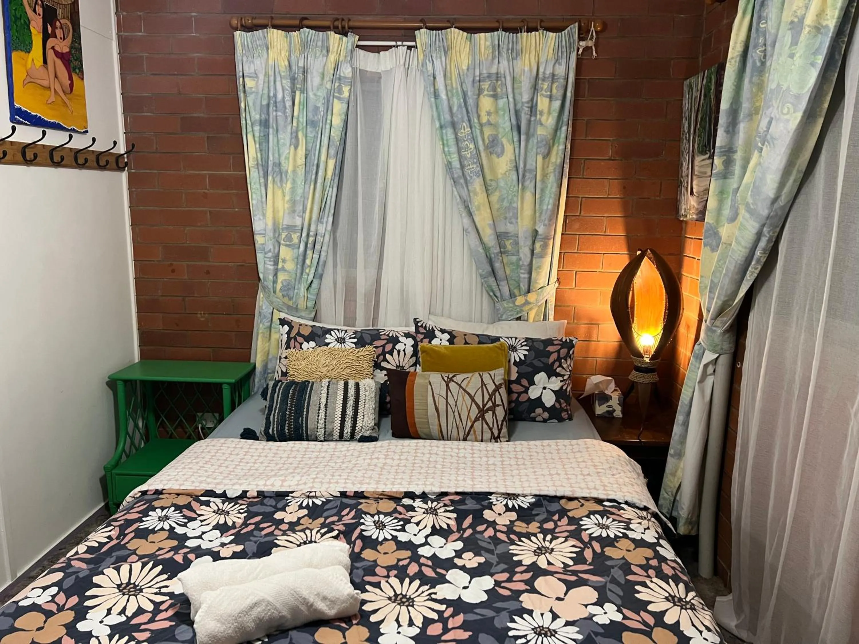 Bed in XYL Holiday Inn