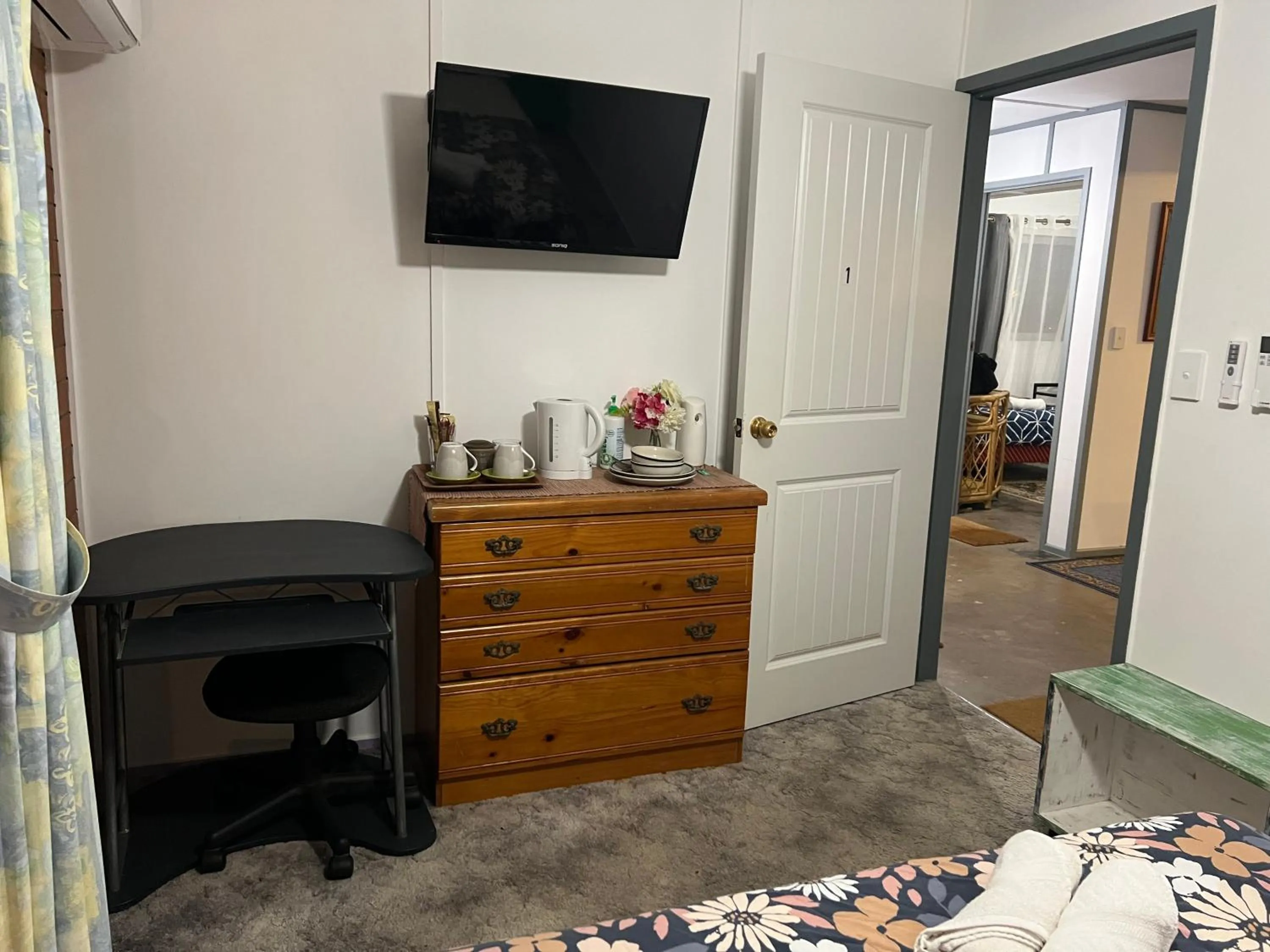 TV and multimedia in XYL Holiday Inn