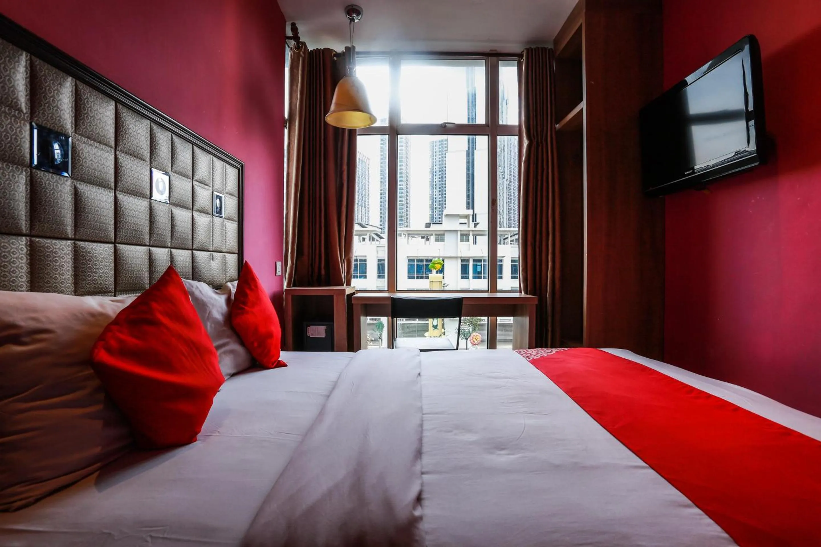 Bedroom, Bed in Hotel O Smc I-city