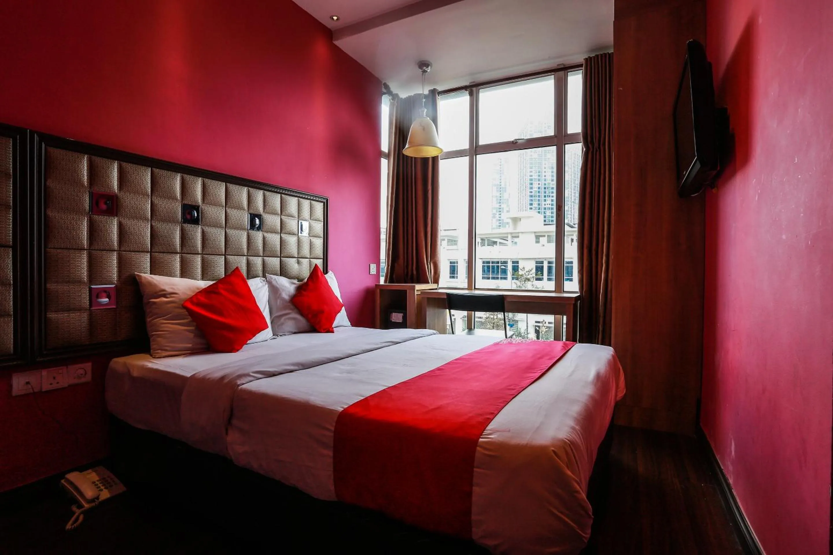 Bedroom, Bed in Hotel O Smc I-city