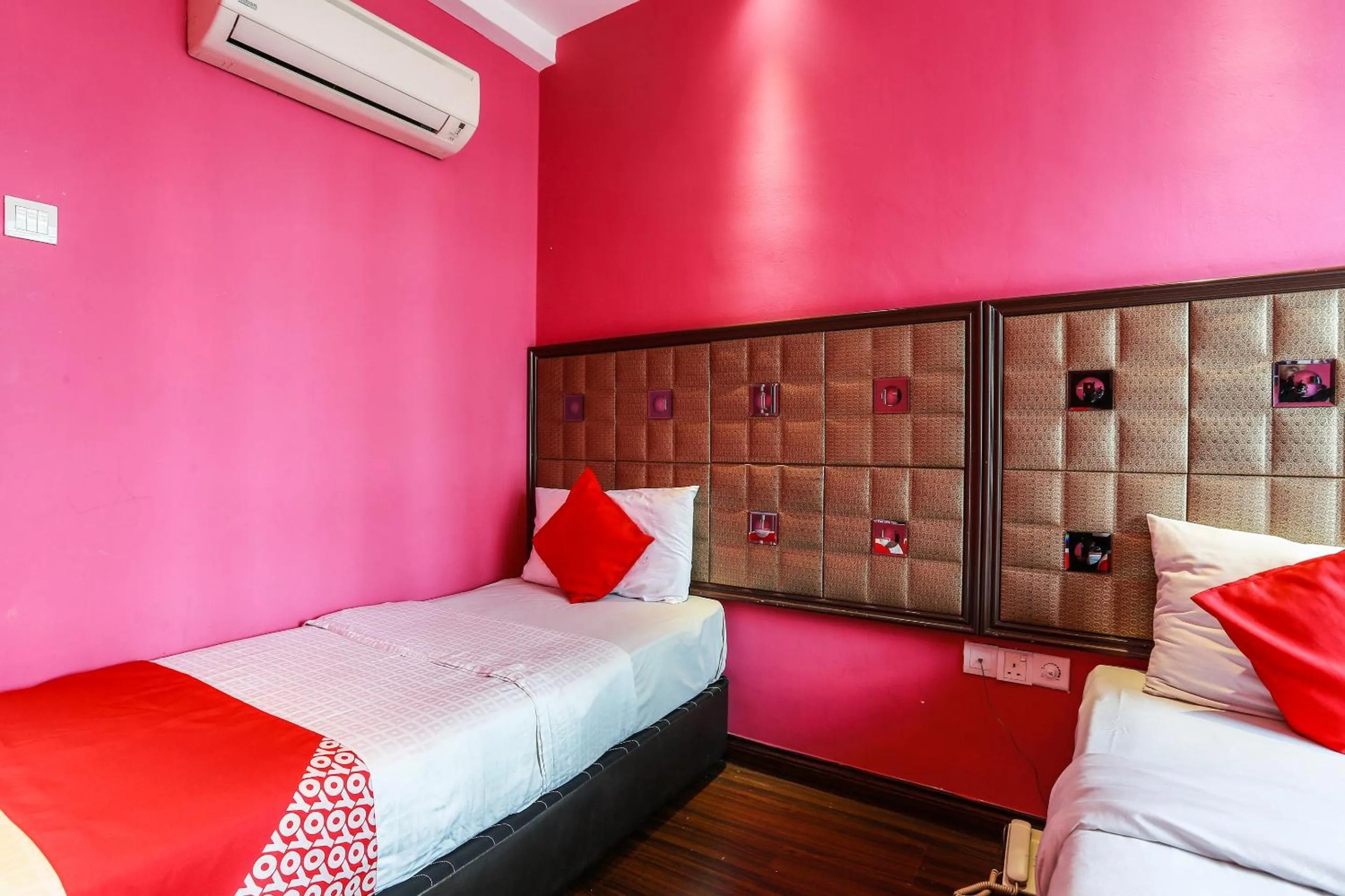 Bedroom, Bed in Hotel O Smc I-city