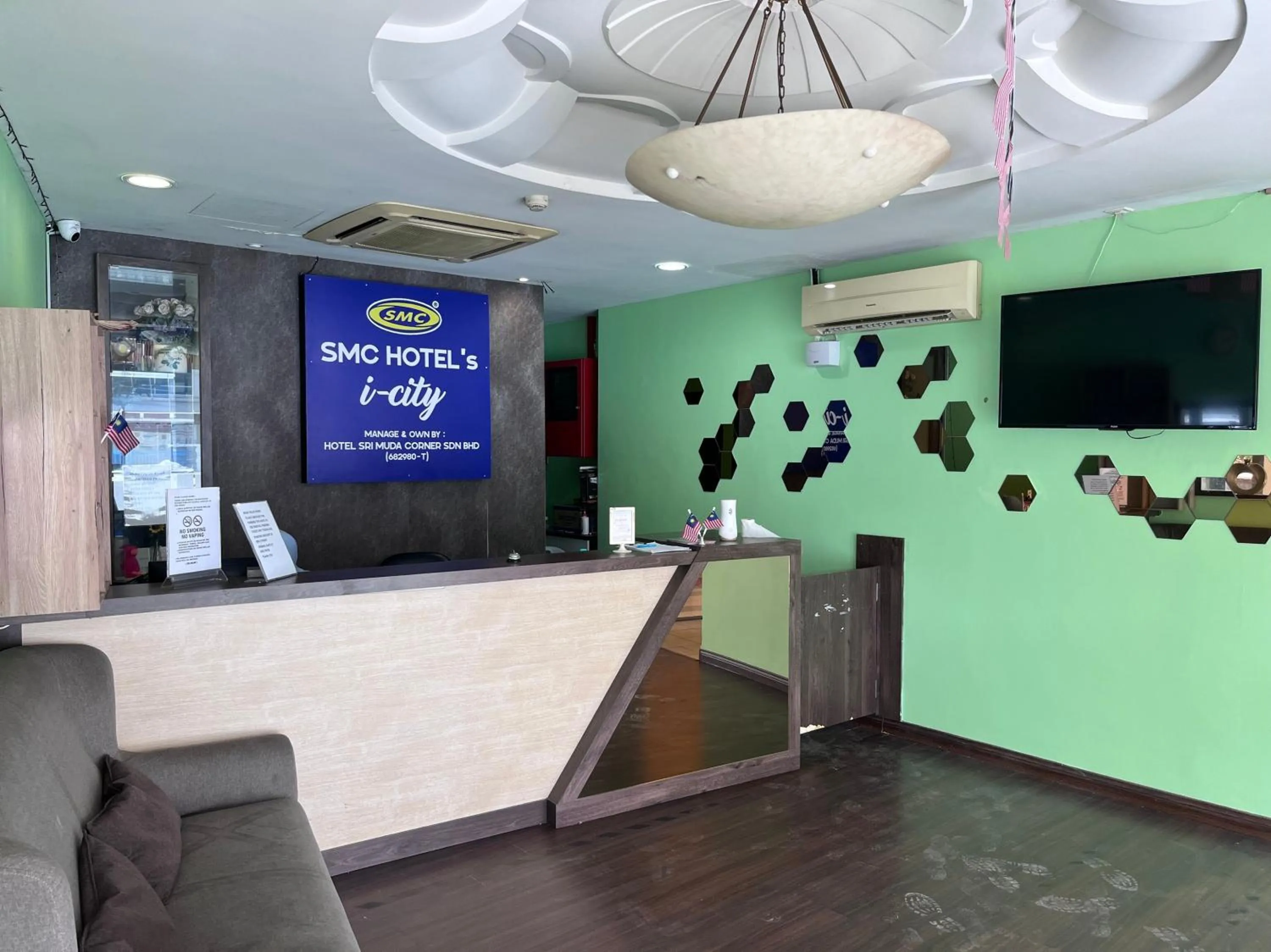 Lobby or reception in Hotel O Smc I-city