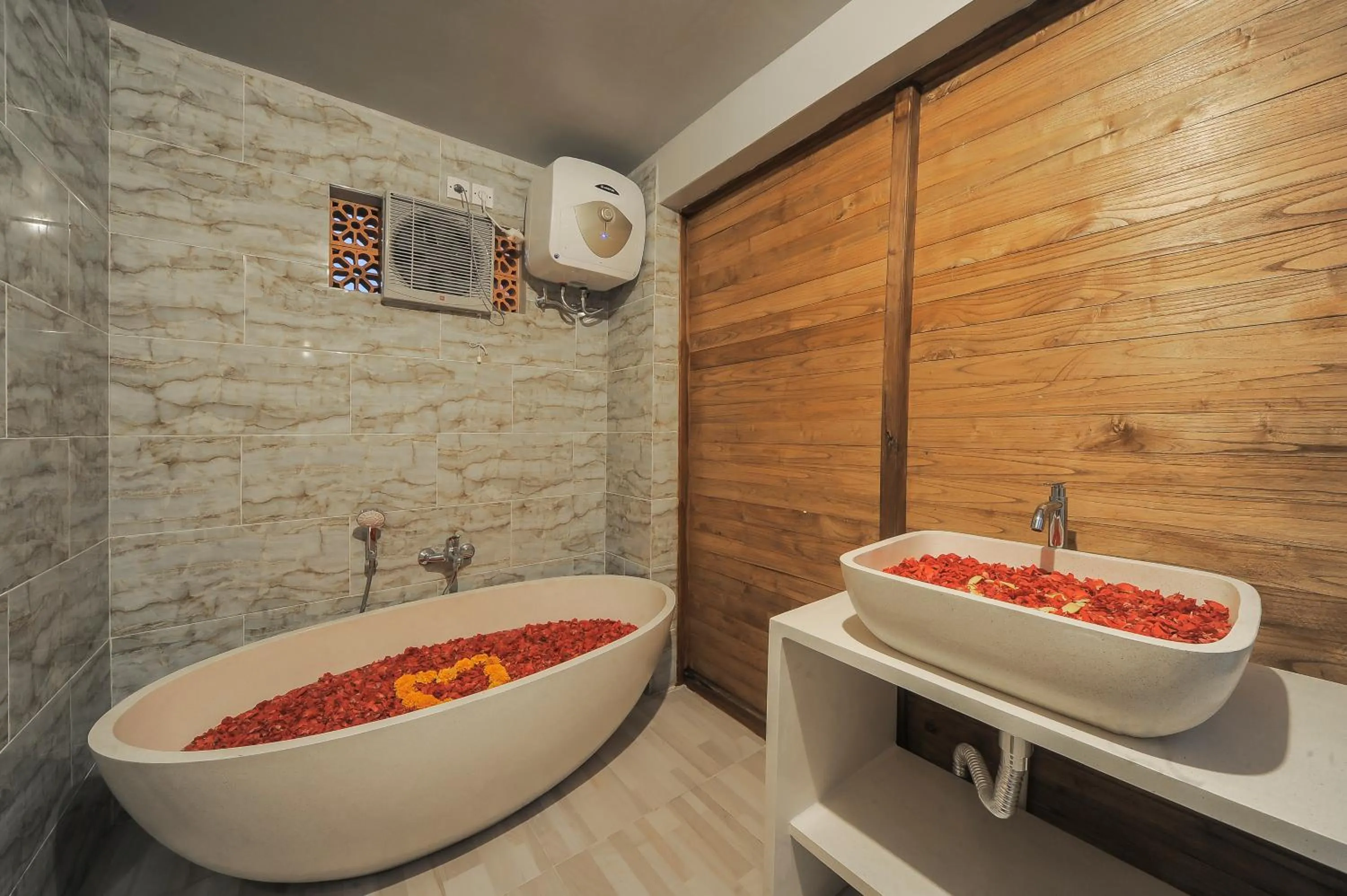 Hot Tub in The Lebak Canggu