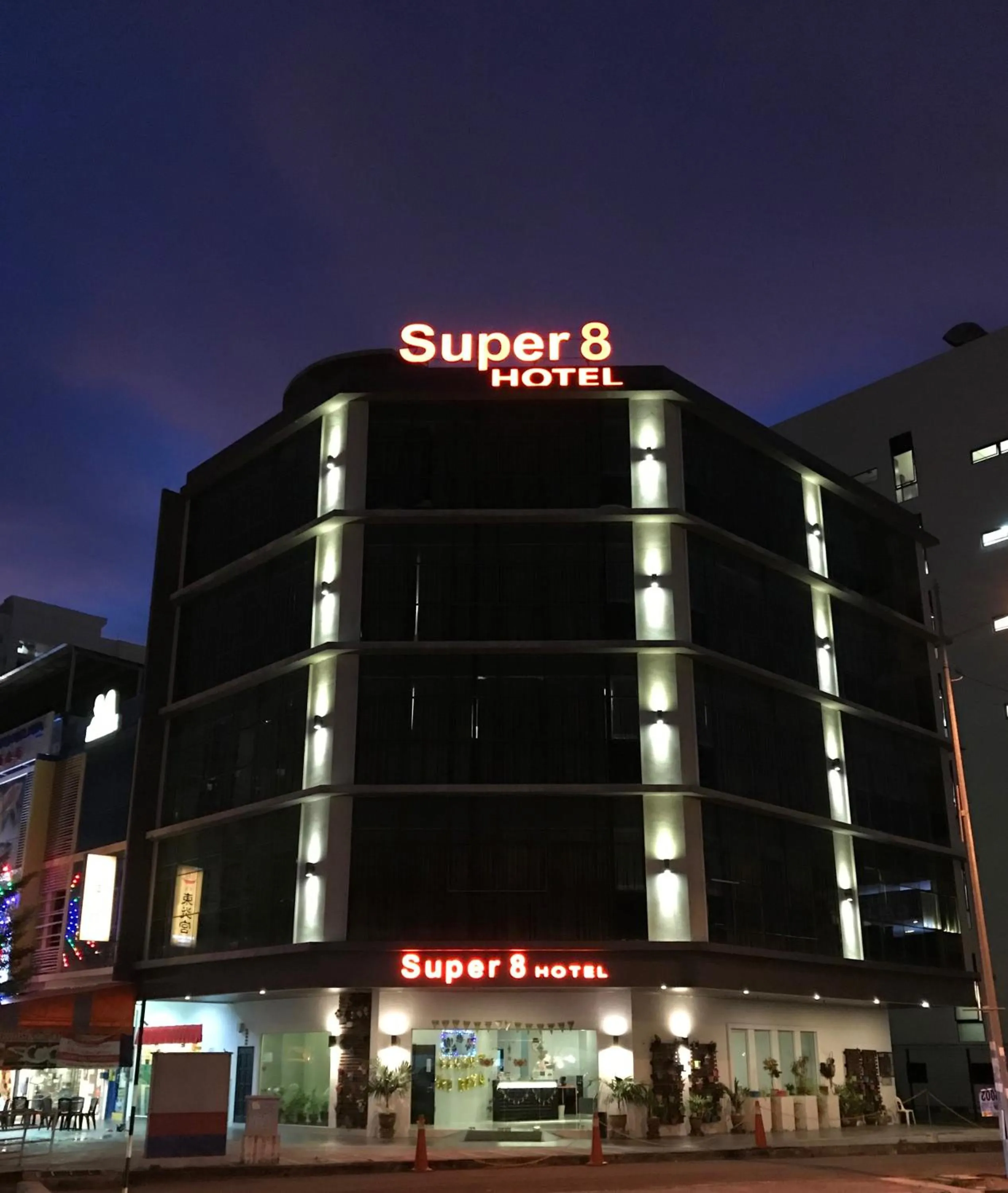 Property building in Super 8 Hotel @ Bayan Baru