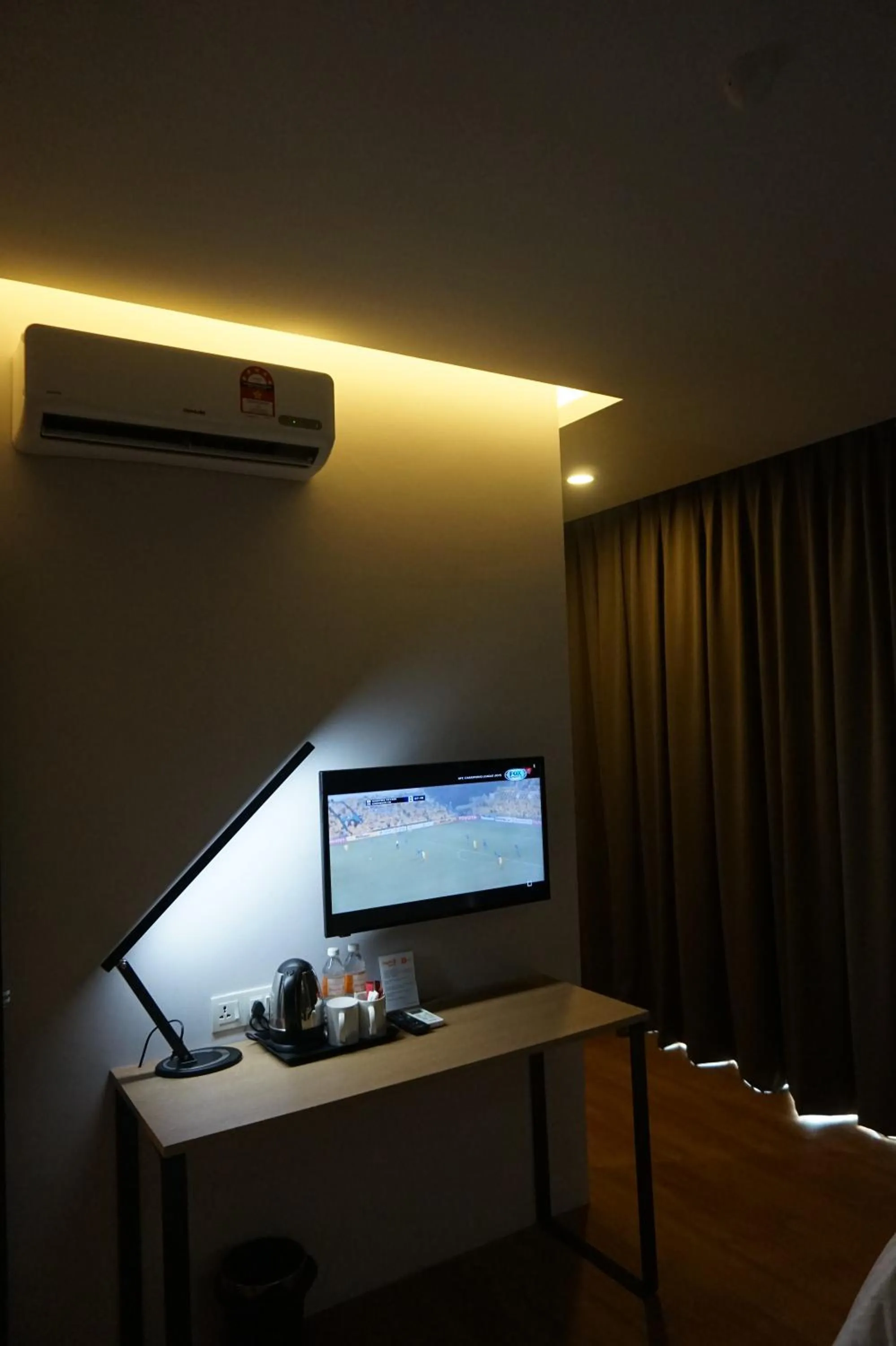 TV and multimedia in Super 8 Hotel @ Bayan Baru