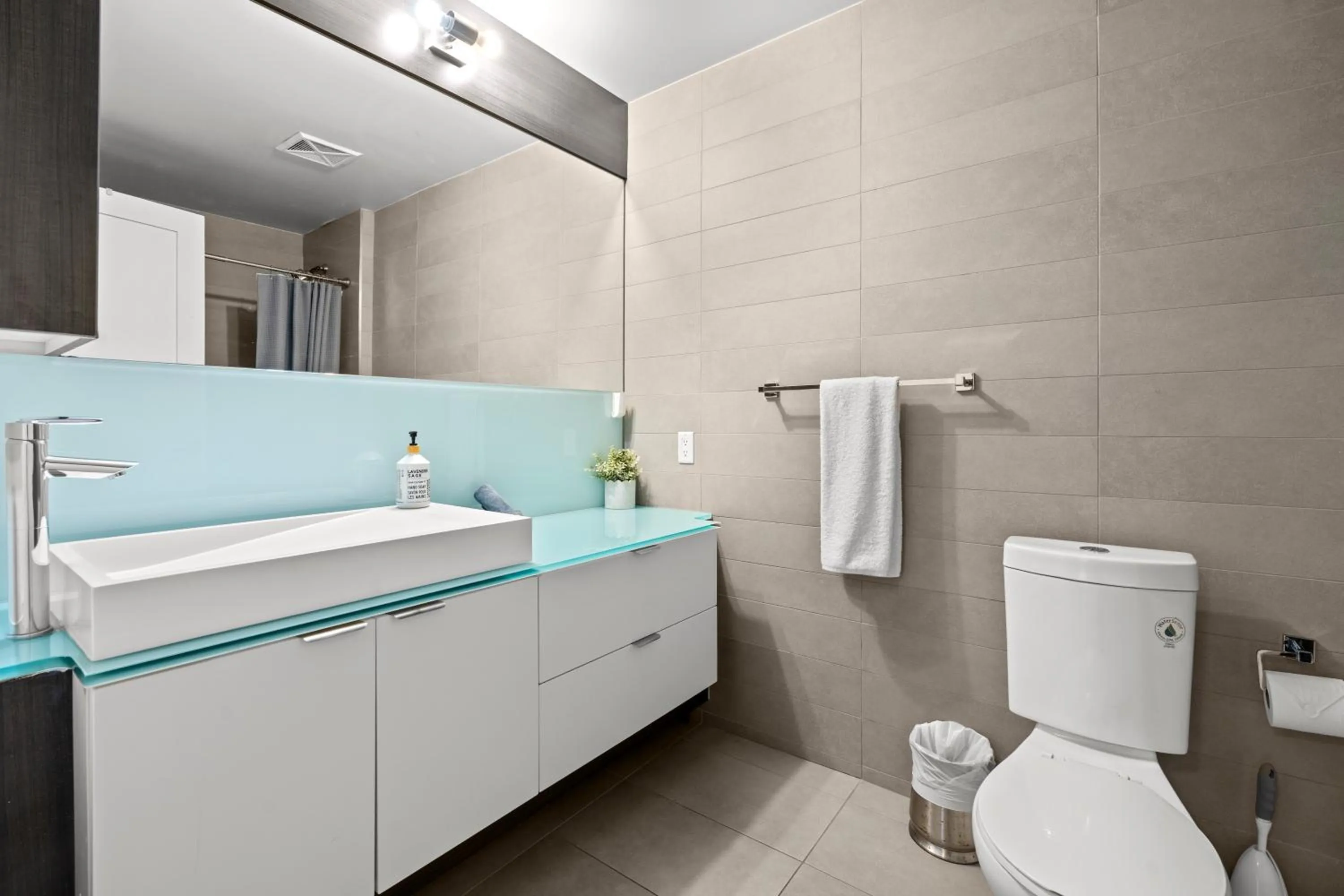 Toilet in GLOBALSTAY Modern Downtown Apartment