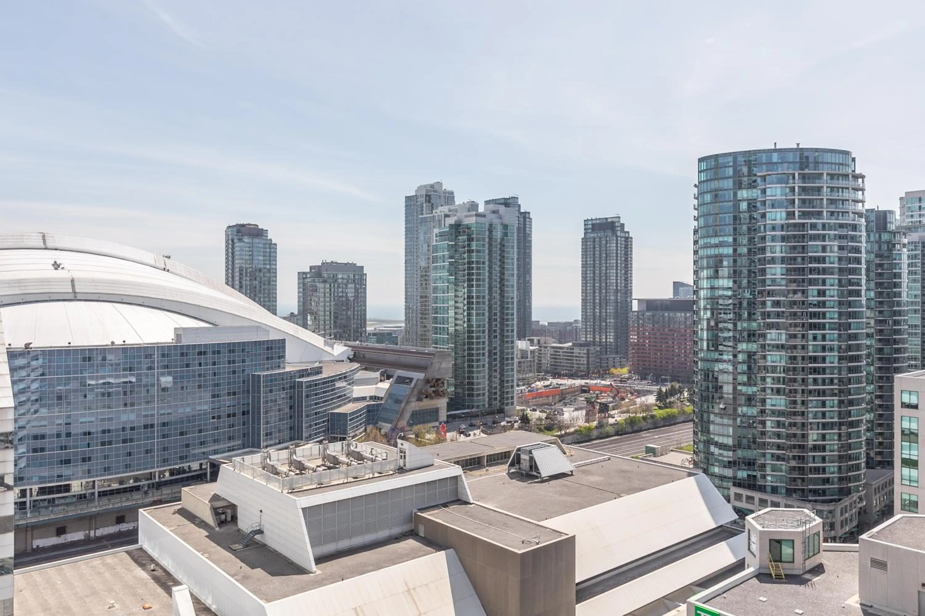 City view in GLOBALSTAY Modern Downtown Apartment