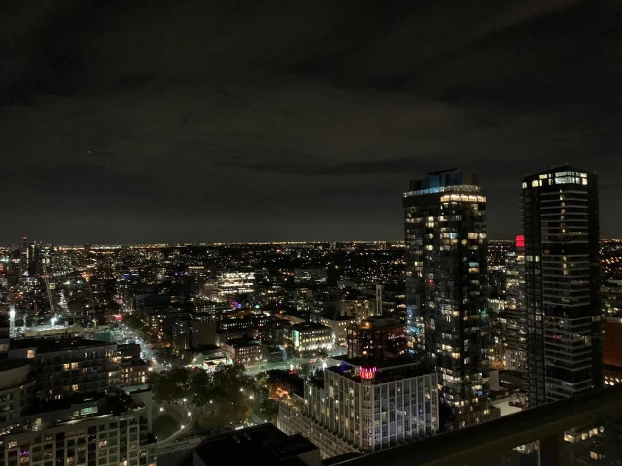 City view in GLOBALSTAY Modern Downtown Apartment