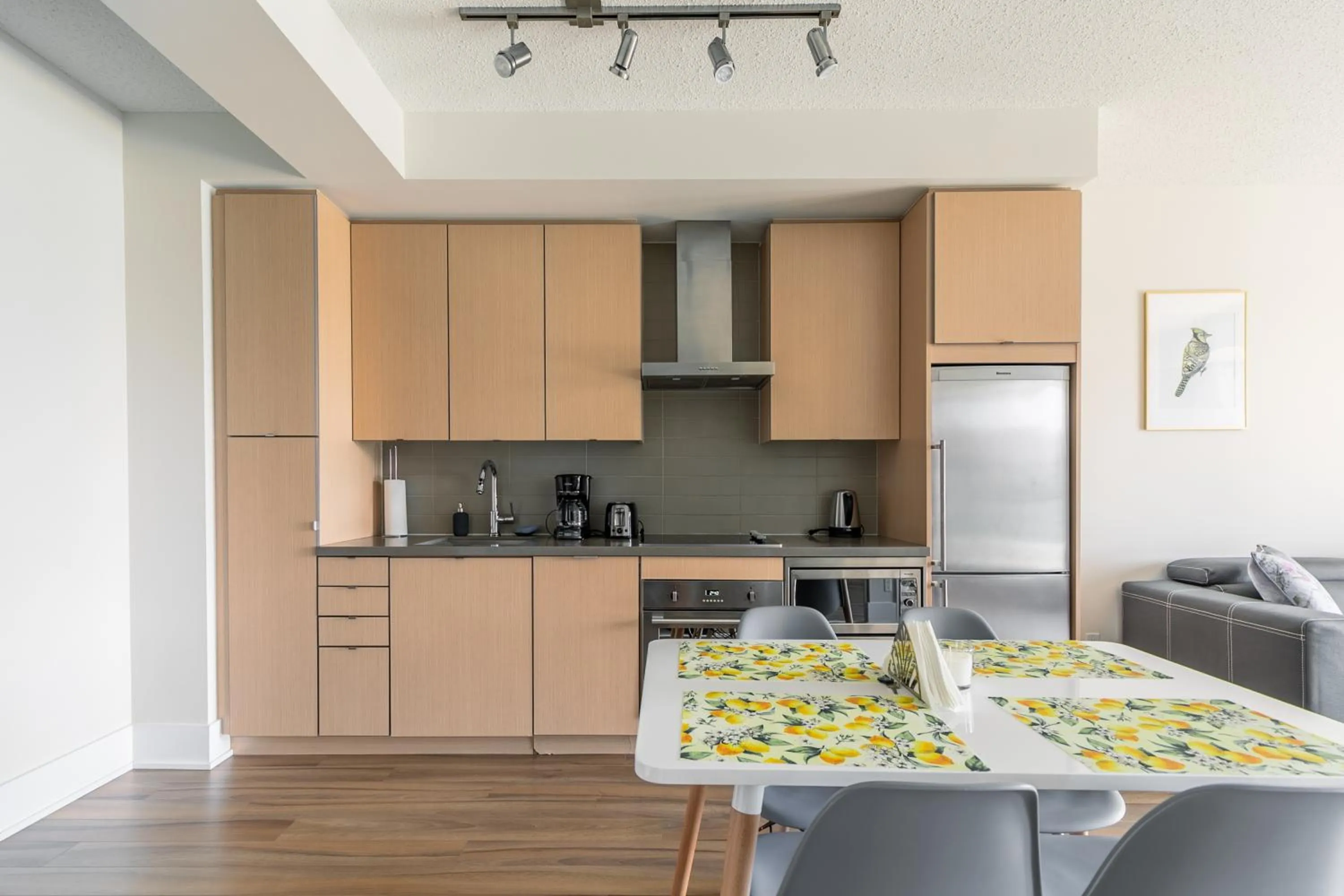 Kitchen or kitchenette in GLOBALSTAY Modern Downtown Apartment