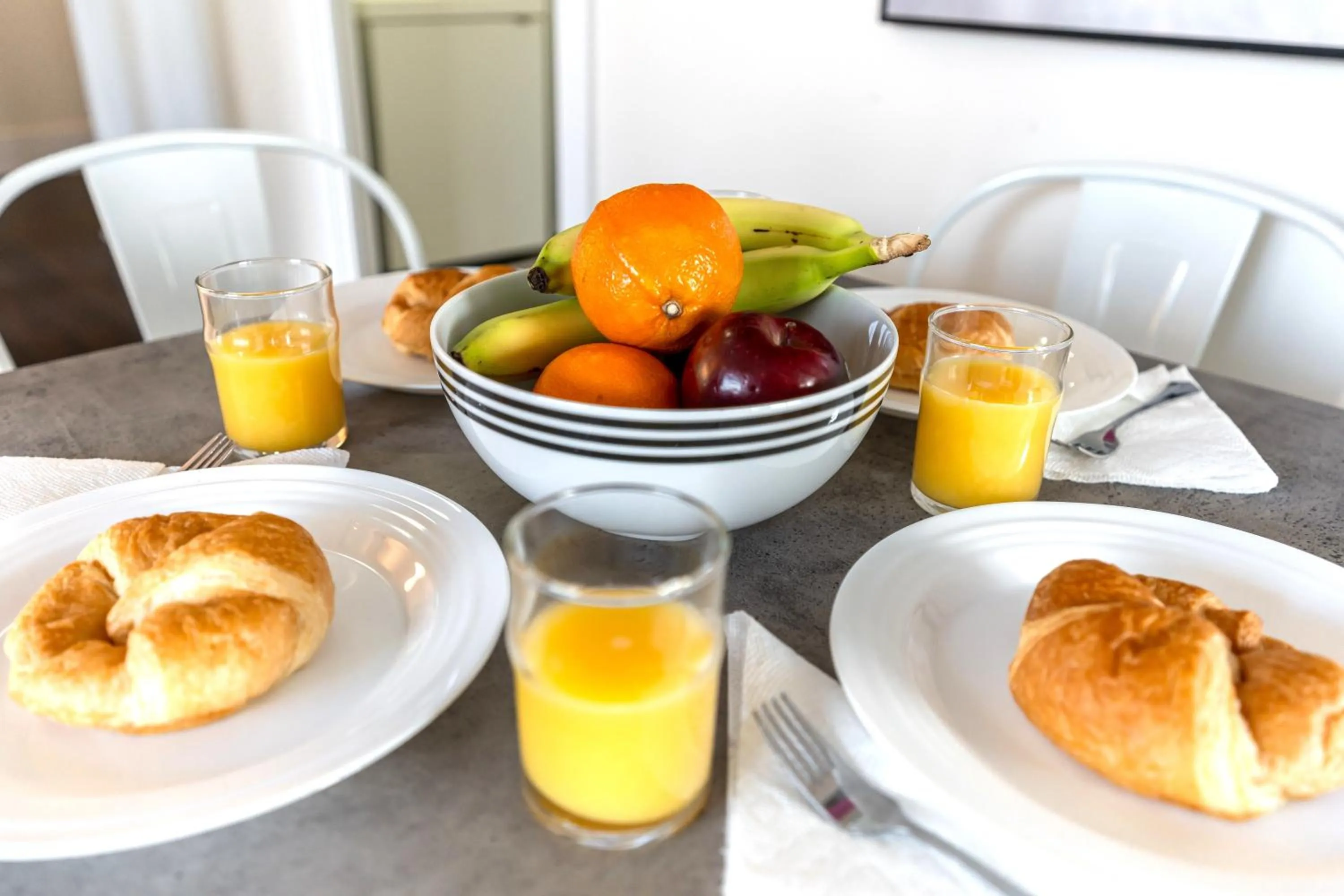 Dining area in GLOBALSTAY Modern Downtown Apartment