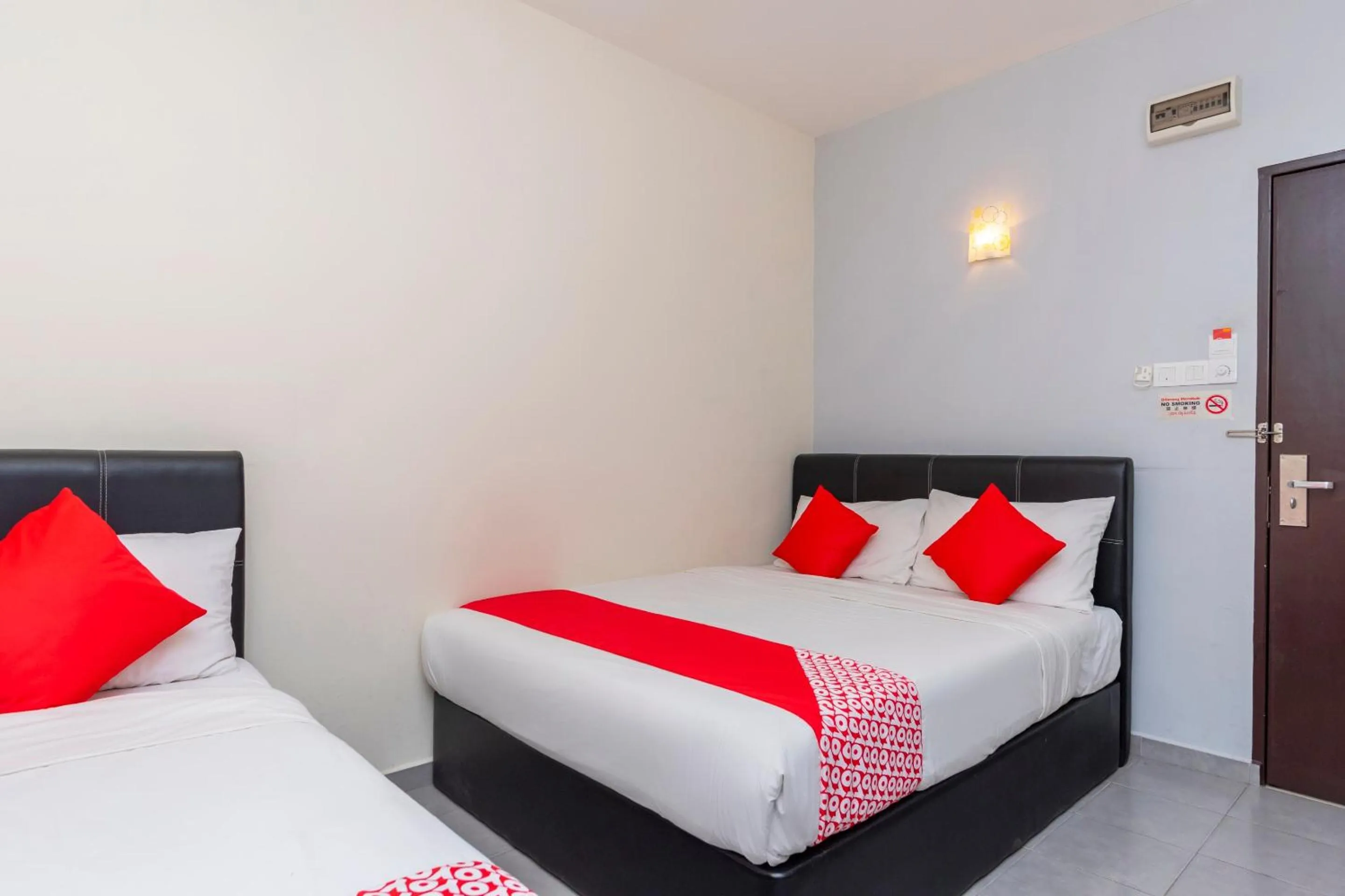 Bedroom, Bed in Muar City Hotel