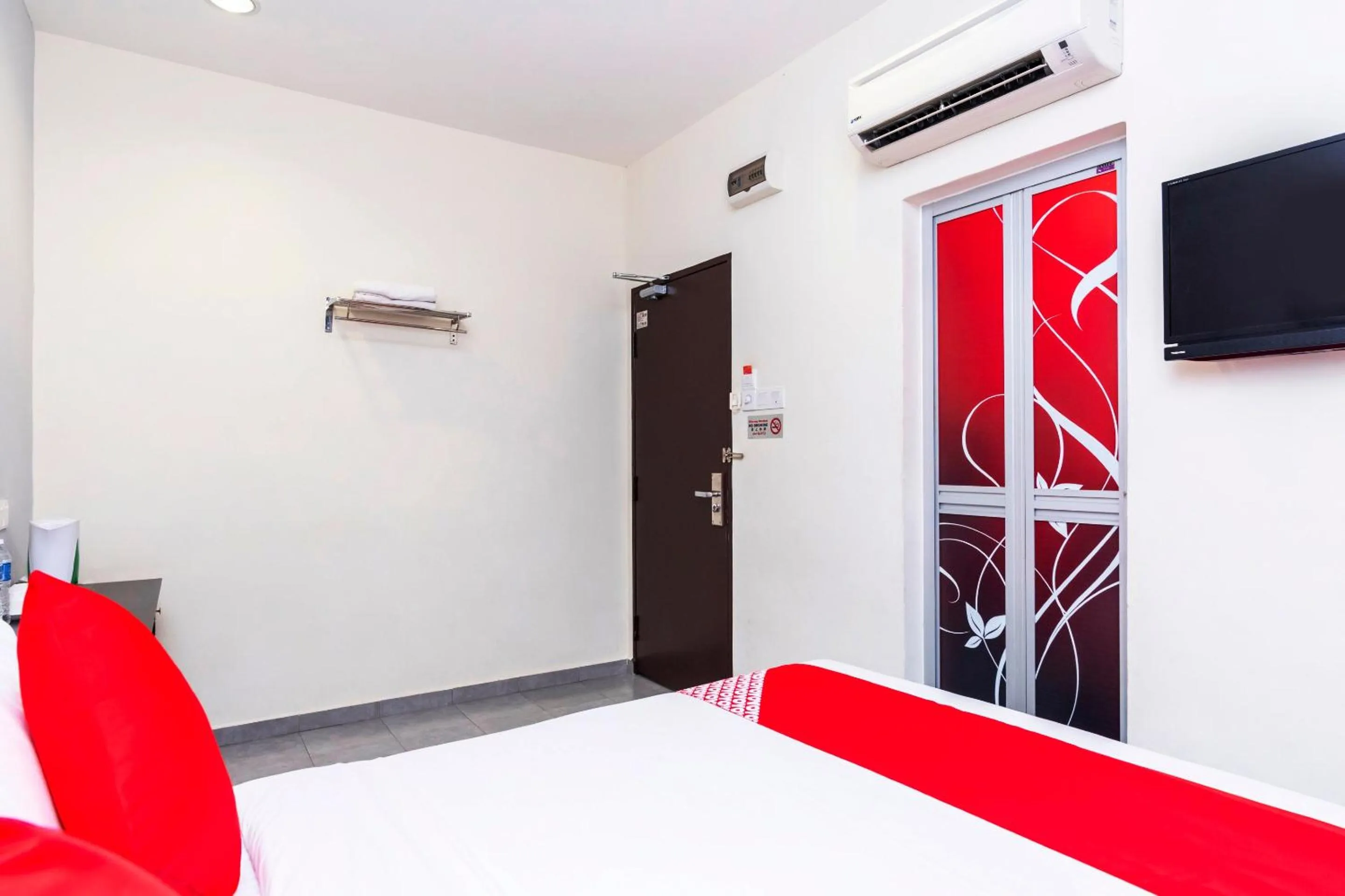 Bedroom, Bed in Muar City Hotel