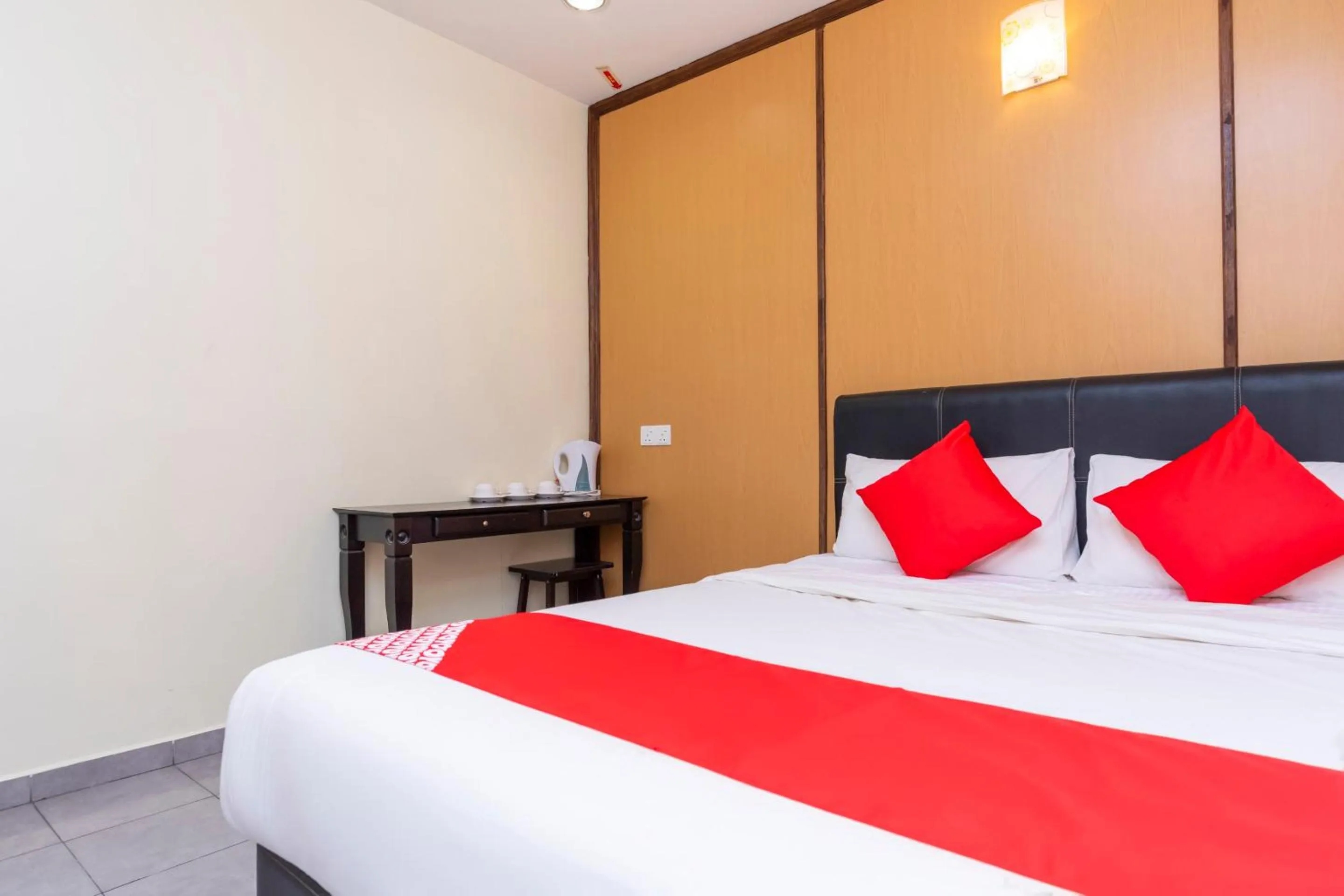 Bedroom, Bed in Muar City Hotel