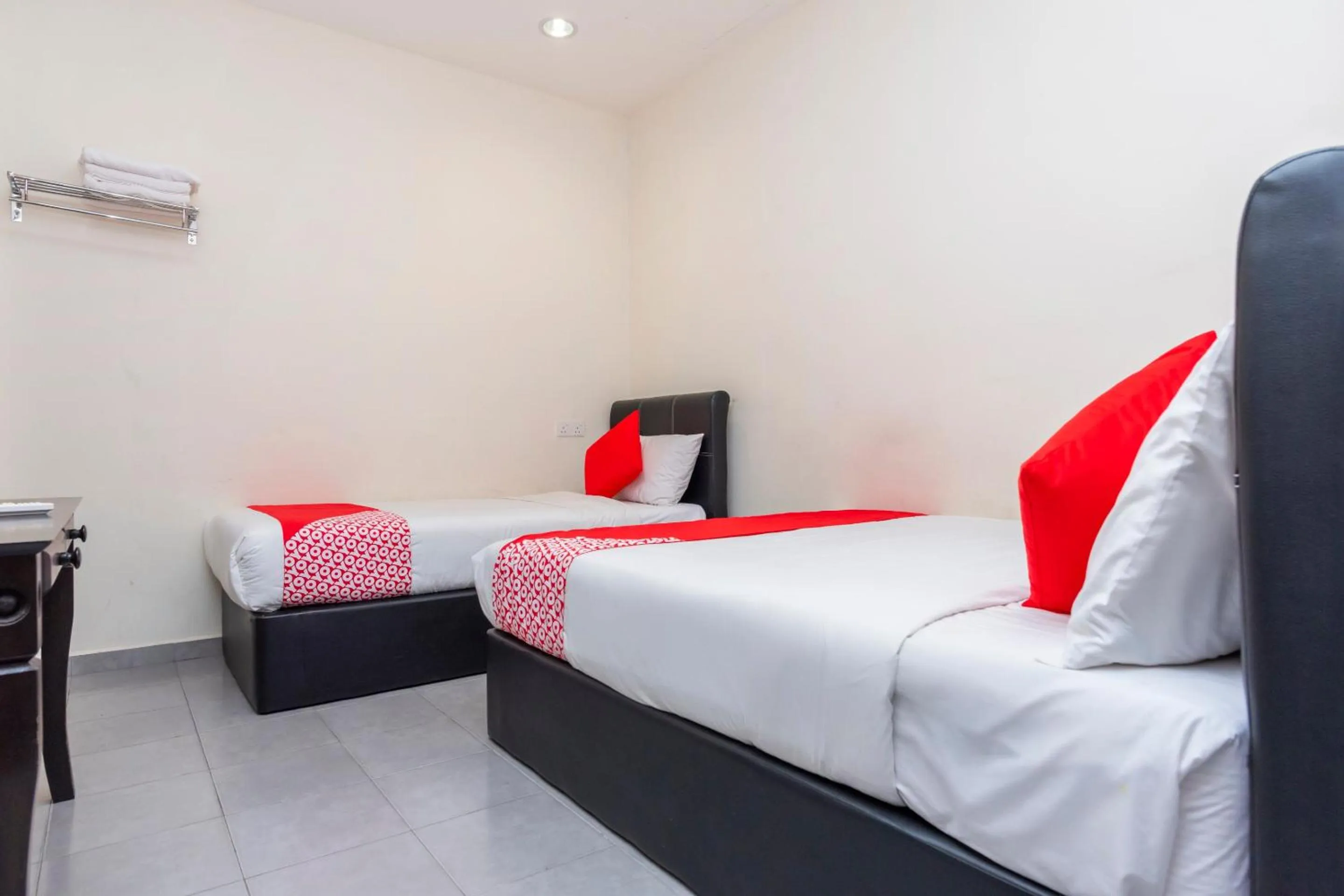 Bedroom, Bed in Muar City Hotel