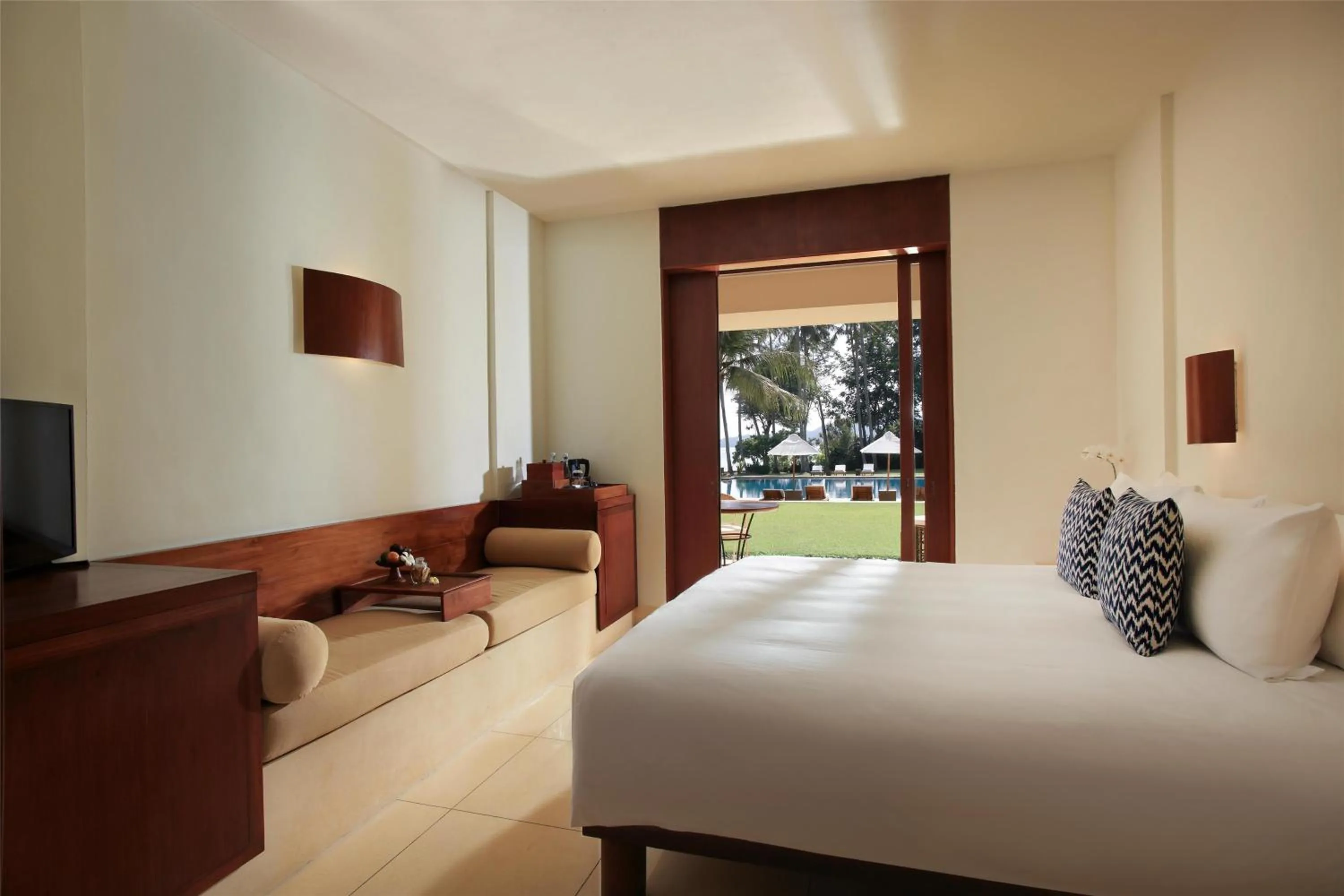 Bedroom, Bed in Alila Manggis