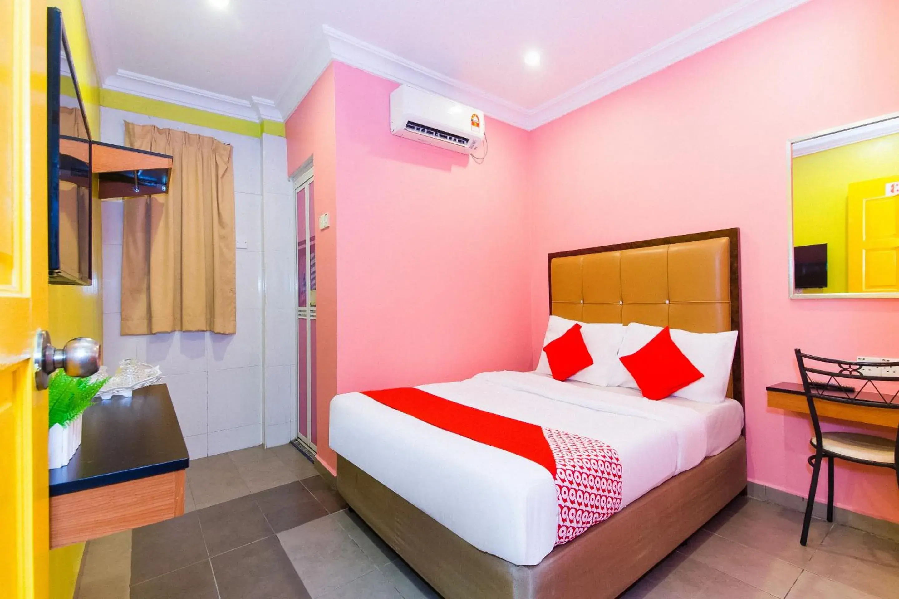 Deluxe Double Room - single occupancy in Hotel O Comfort Deluxe Double Room - single occupancy in Hotel O Comfort