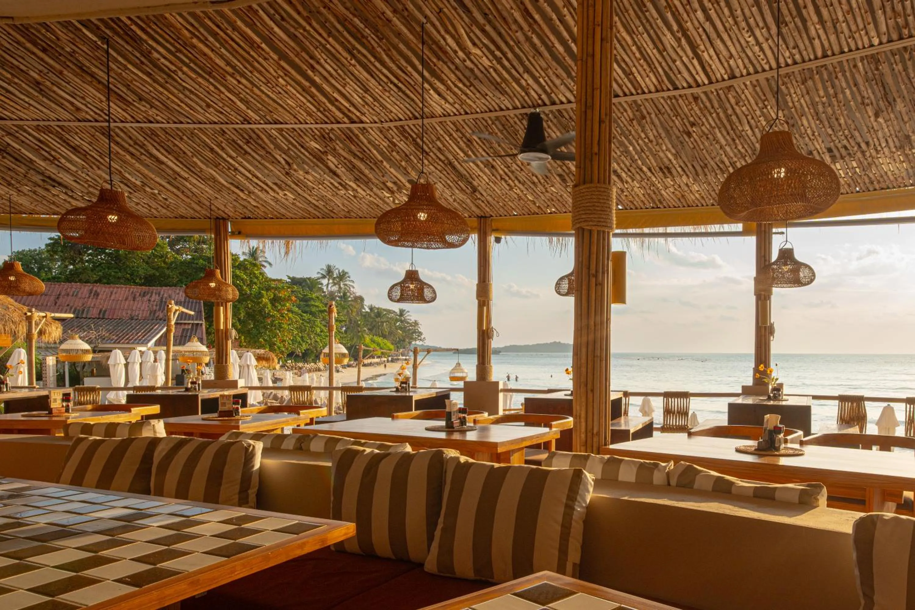 Restaurant/places to eat in Al's Resort